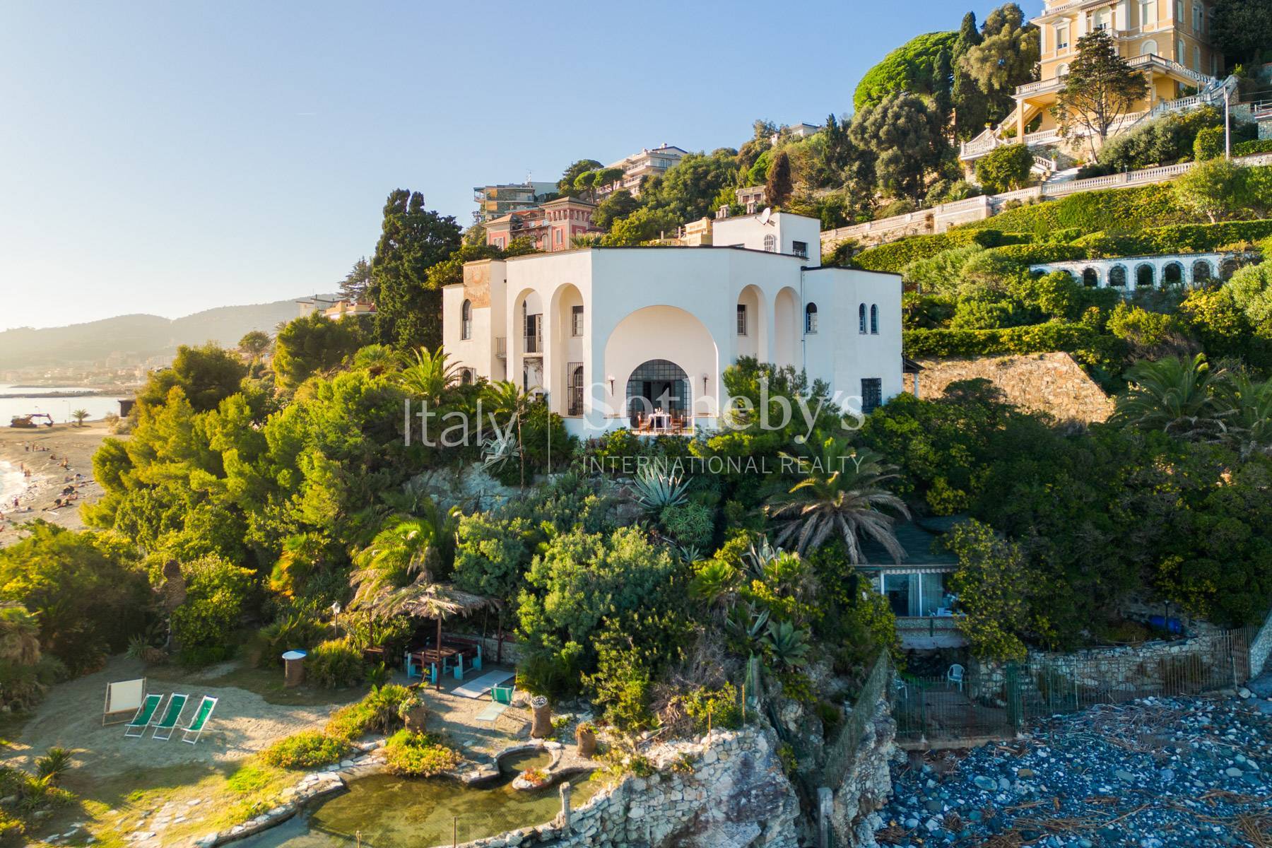  Elegant villa with private bay in Varazze - 物件實景