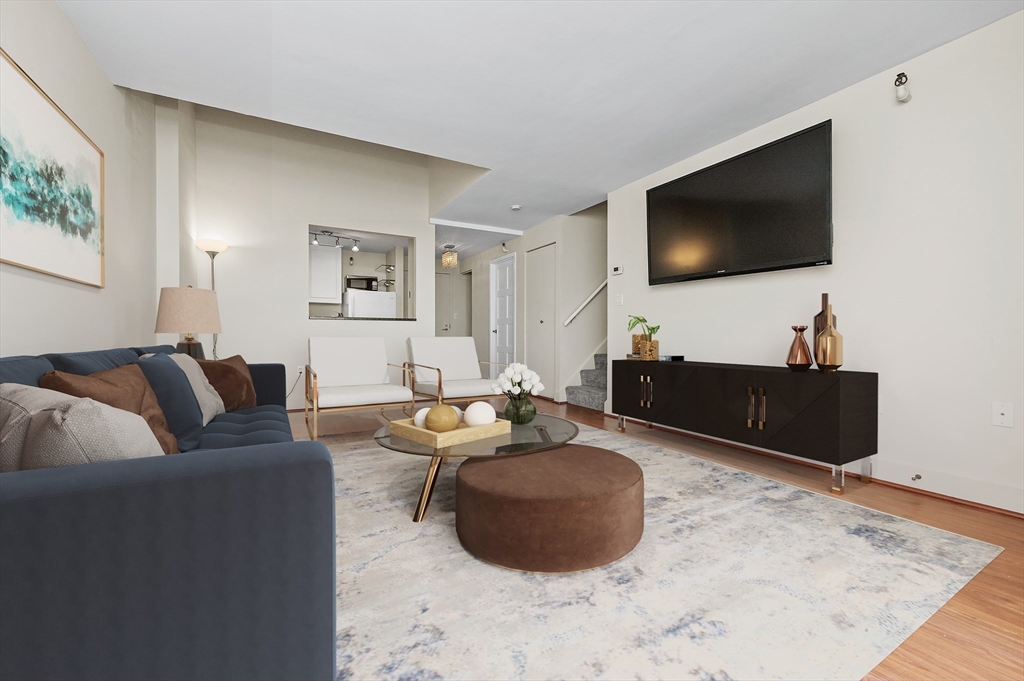 Boston, Massachusetts, 02129, United States, 1 Bedroom Bedrooms, ,2 BathroomsBathrooms,Residential,For Sale,1911386