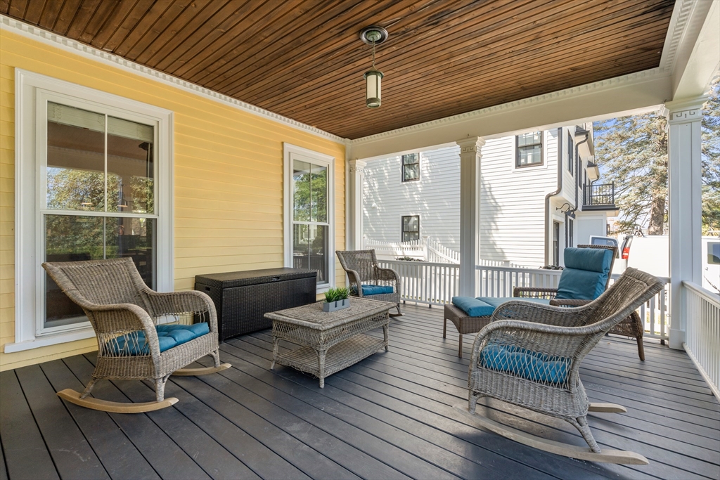 Newton, Massachusetts, 02458, United States, 5 Bedrooms Bedrooms, ,4 BathroomsBathrooms,Residential,For Sale,1941717