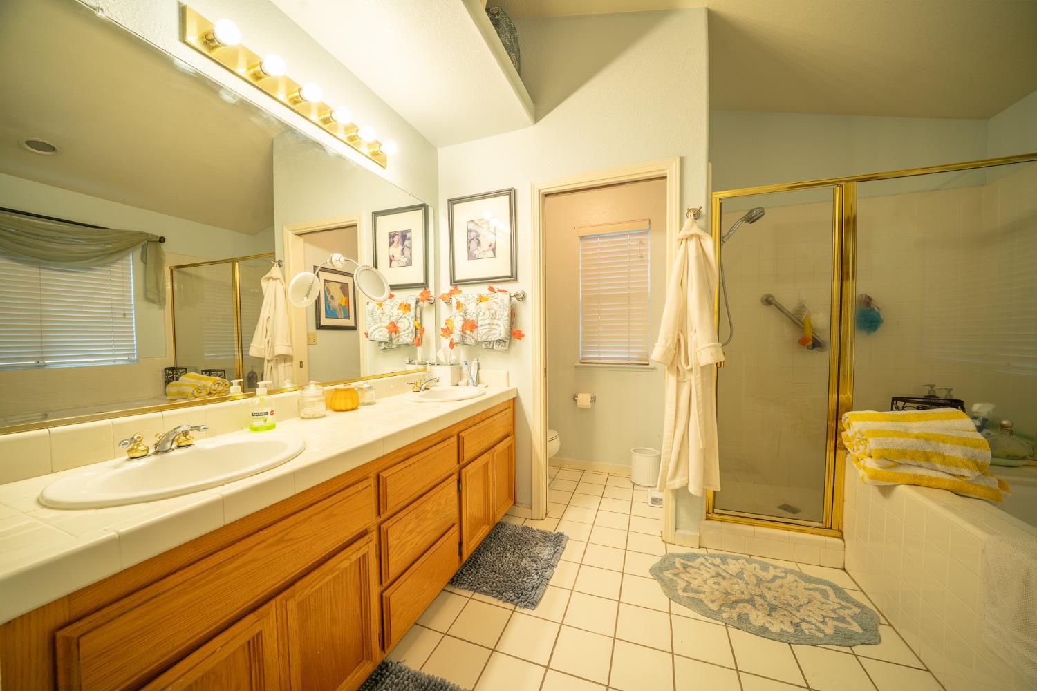 Stockton, California, 95209, United States, 3 Bedrooms Bedrooms, ,3 BathroomsBathrooms,Residential,For Sale,1992434