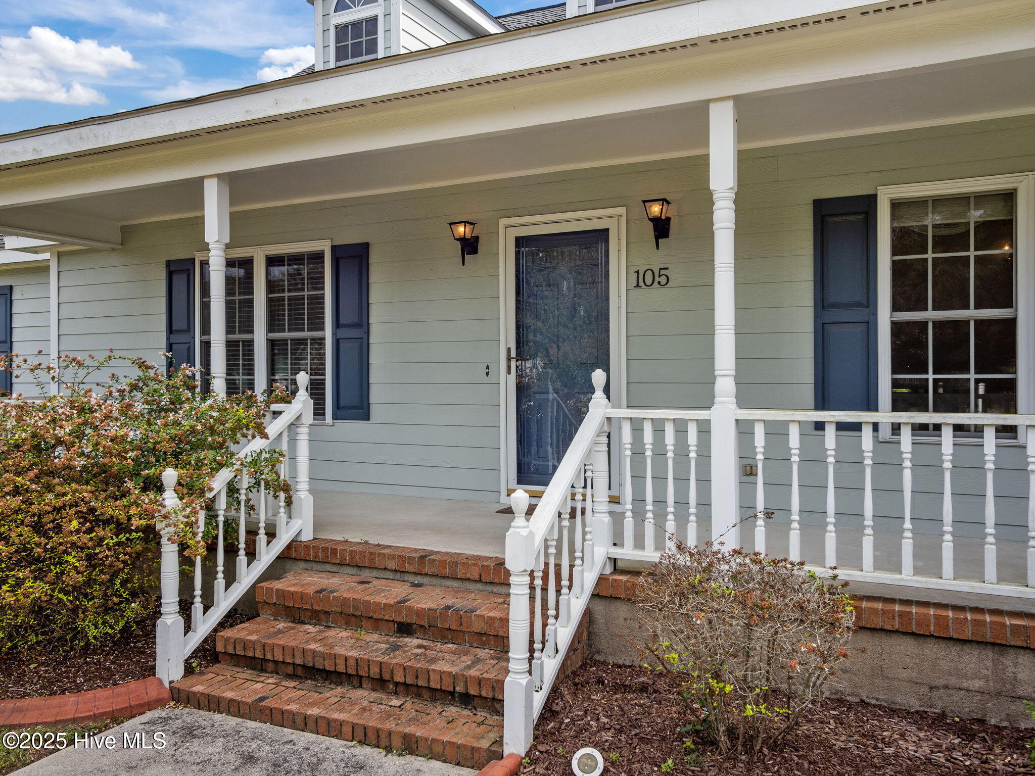 Cedar Point, North Carolina, 28584, United States, 3 Bedrooms Bedrooms, ,2 BathroomsBathrooms,Residential,For Sale,1957404