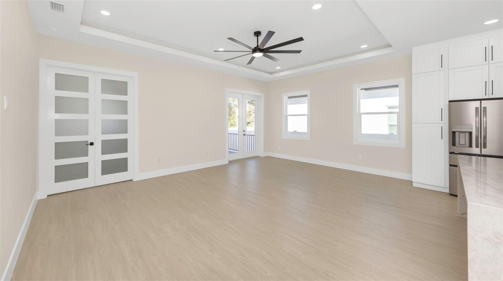 CLEARWATER, Florida, 33755, United States, 4 Bedrooms Bedrooms, ,3 BathroomsBathrooms,Residential,For Sale,1996424