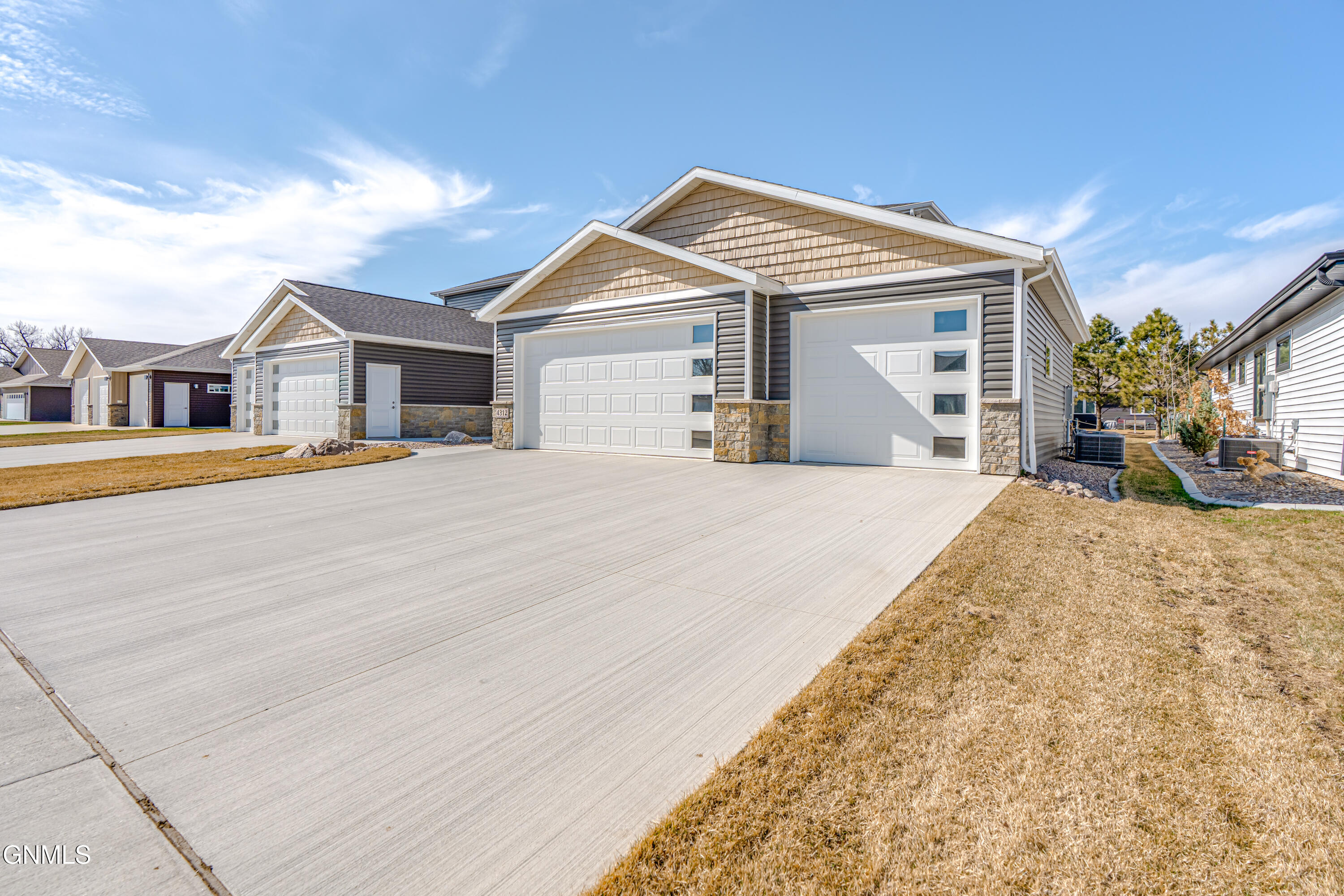 Bismarck, North Dakota, 58504, United States, 3 Bedrooms Bedrooms, ,3 BathroomsBathrooms,Residential,For Sale,2032650
