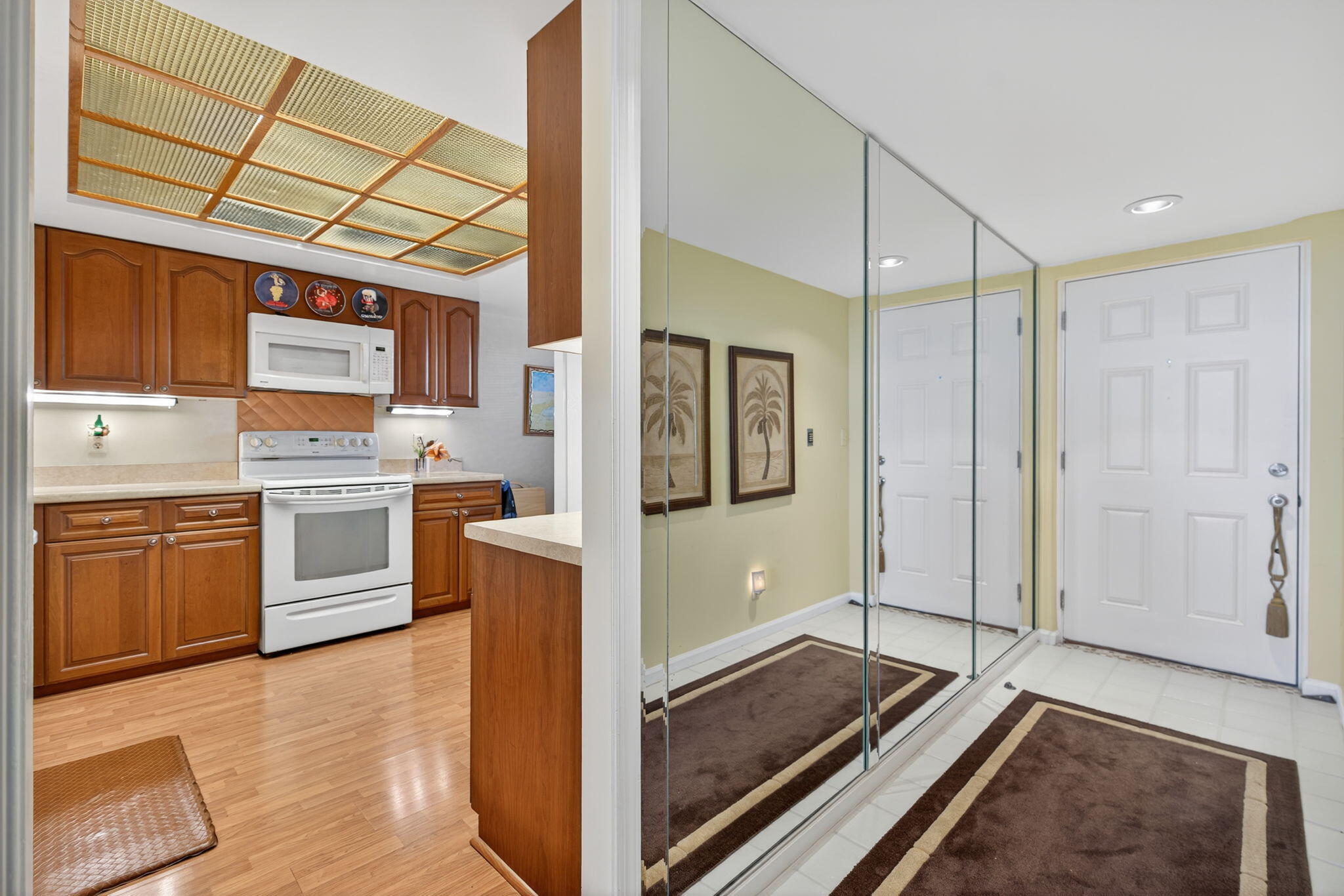 North Palm Beach, Florida, 33408, United States, 2 Bedrooms Bedrooms, ,2 BathroomsBathrooms,Residential,For Sale,1940741