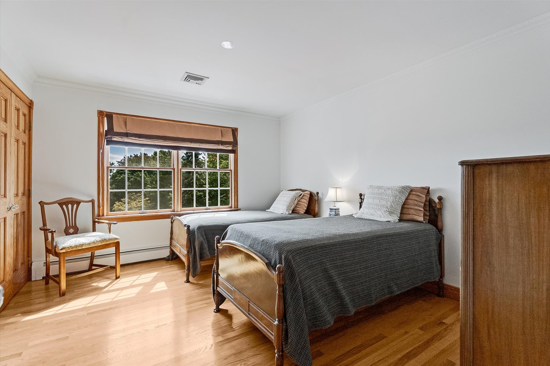  Timeless Architecure and Thoughtful Design with Expansive Valley Views - 物件實景
