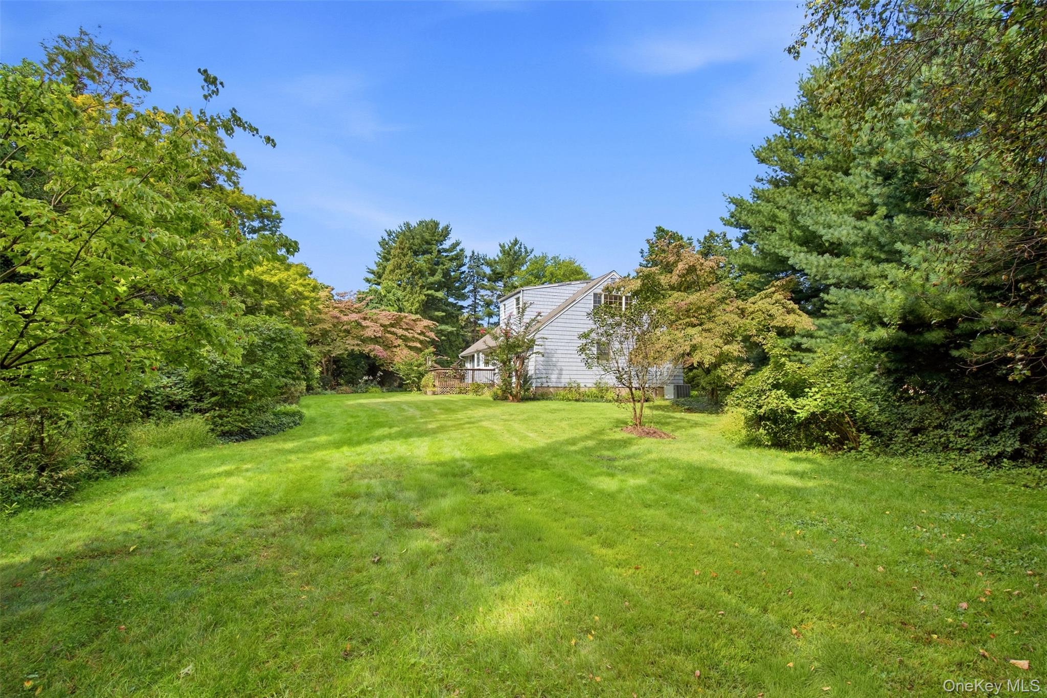  174 Flower Hill Road, Halesite, NY, 11743 - 物件實景