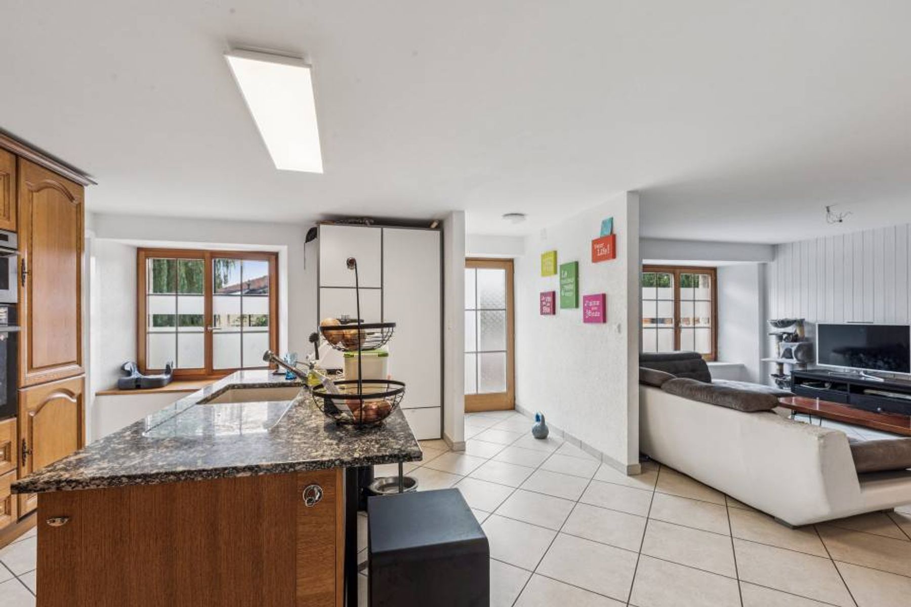  Authentic cachet and exceptional potential for this renovated property - 物件實景