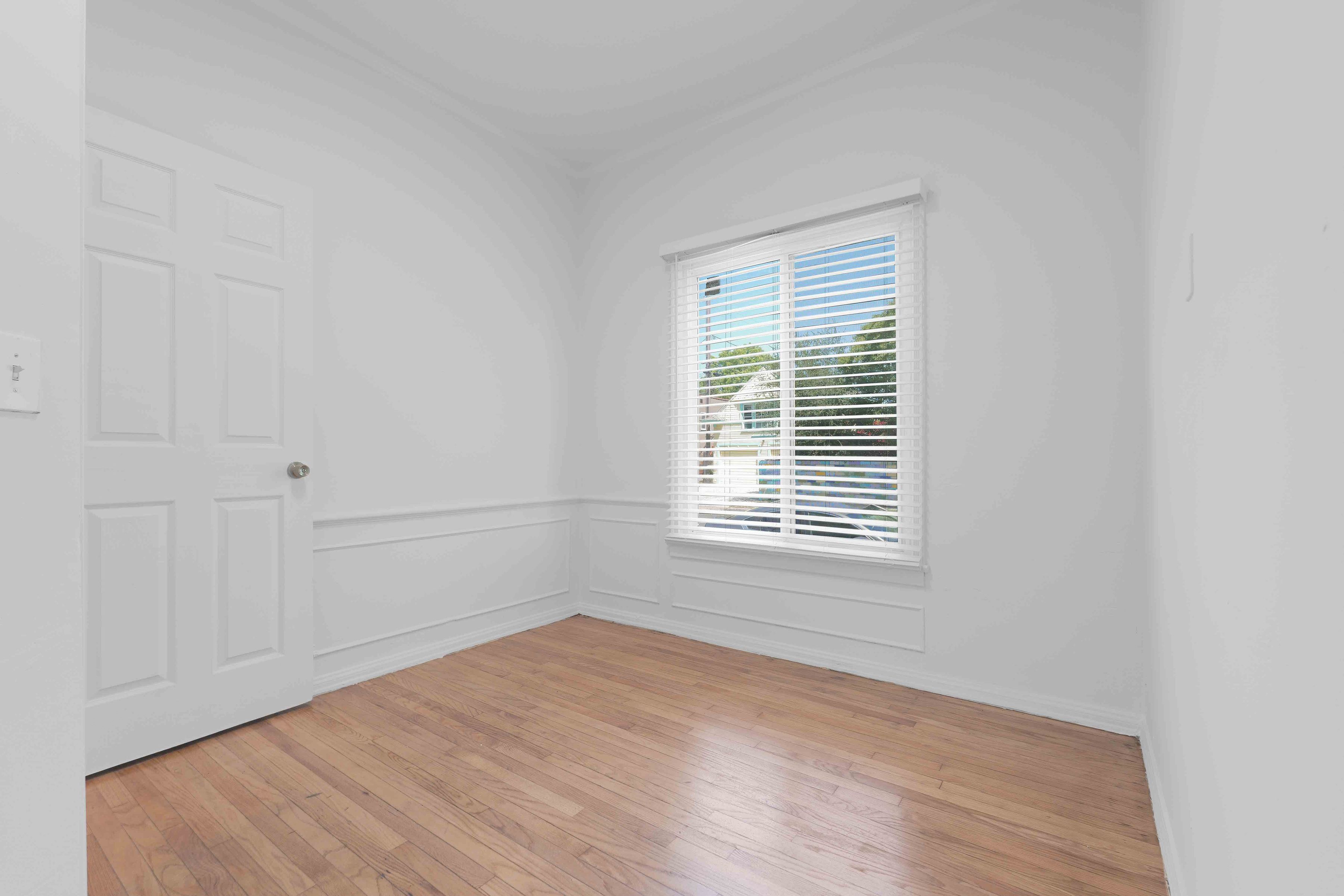  2442 W 18th St - 物件實景