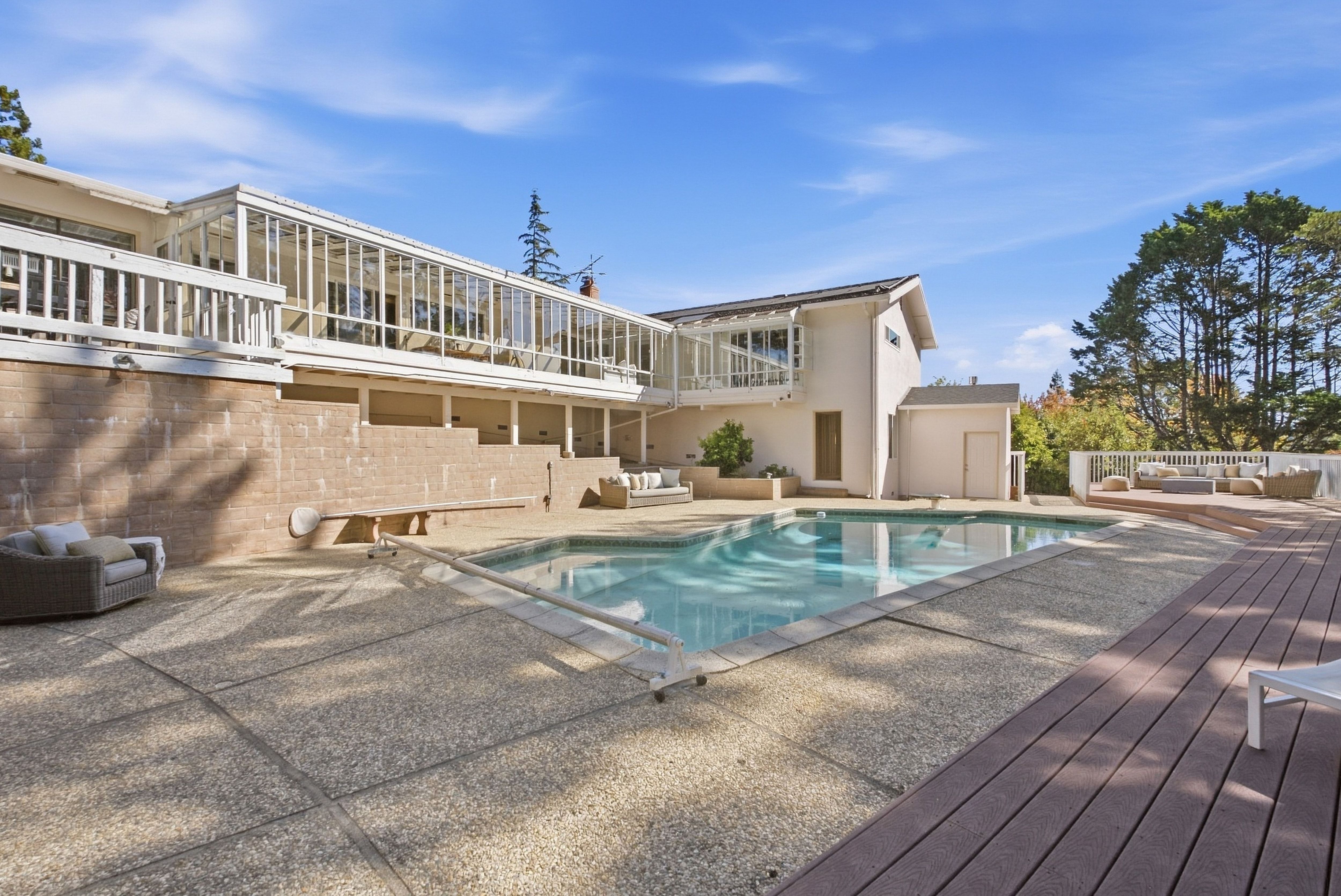  A Rare Hillsborough Retreat, Ready for Its Next Chapter - 物件實景