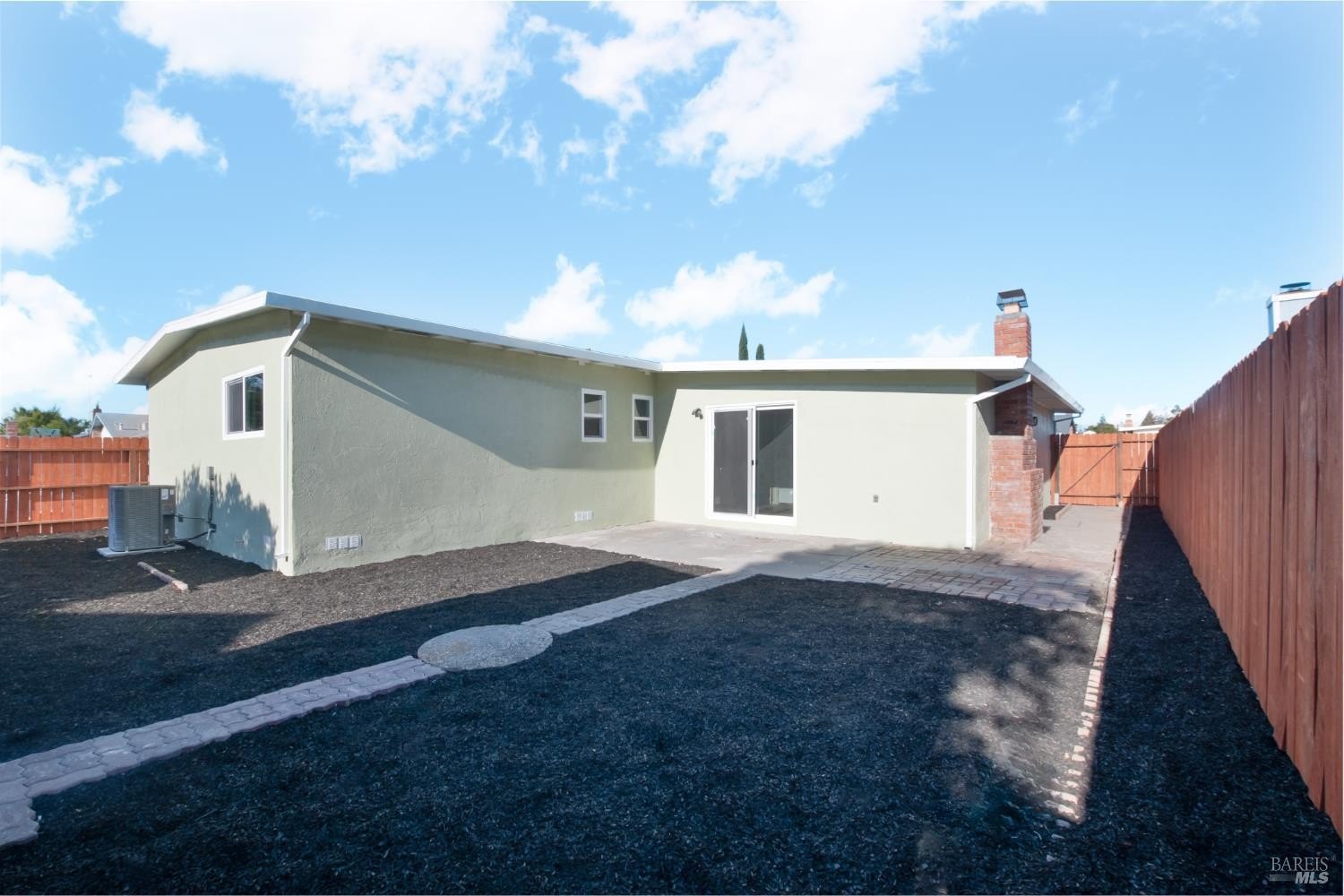 Fairfield, California, 94533, United States, 3 Bedrooms Bedrooms, ,2 BathroomsBathrooms,Residential,For Sale,1882720
