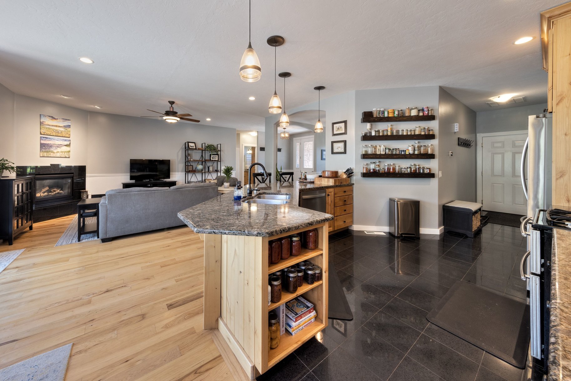  Peaceful, Private & Perfectly Located – A Move-In Ready Moab Home - 物件實景