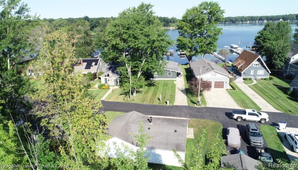 Whitmore Lake, Michigan, 48189, United States, 3 Bedrooms Bedrooms, ,2 BathroomsBathrooms,Residential,For Sale,1925473