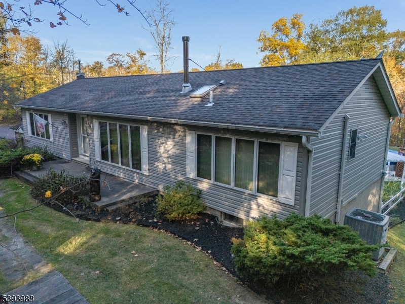 Newton, New Jersey, 07860, United States, 3 Bedrooms Bedrooms, ,3 BathroomsBathrooms,Residential,For Sale,1980842