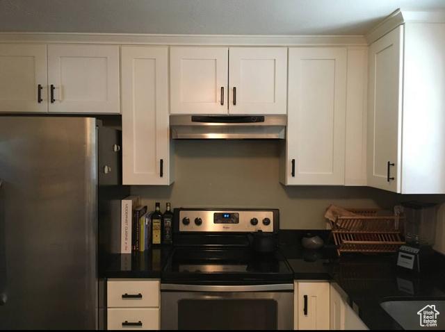 Salt Lake City, Utah, 84106, United States, 4 Bedrooms Bedrooms, ,2 BathroomsBathrooms,Residential,For Sale,1921752