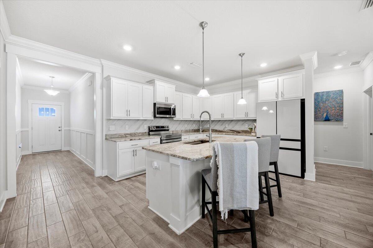 Gulf Breeze, Florida, 32563, United States, 4 Bedrooms Bedrooms, ,3 BathroomsBathrooms,Residential,For Sale,1933407