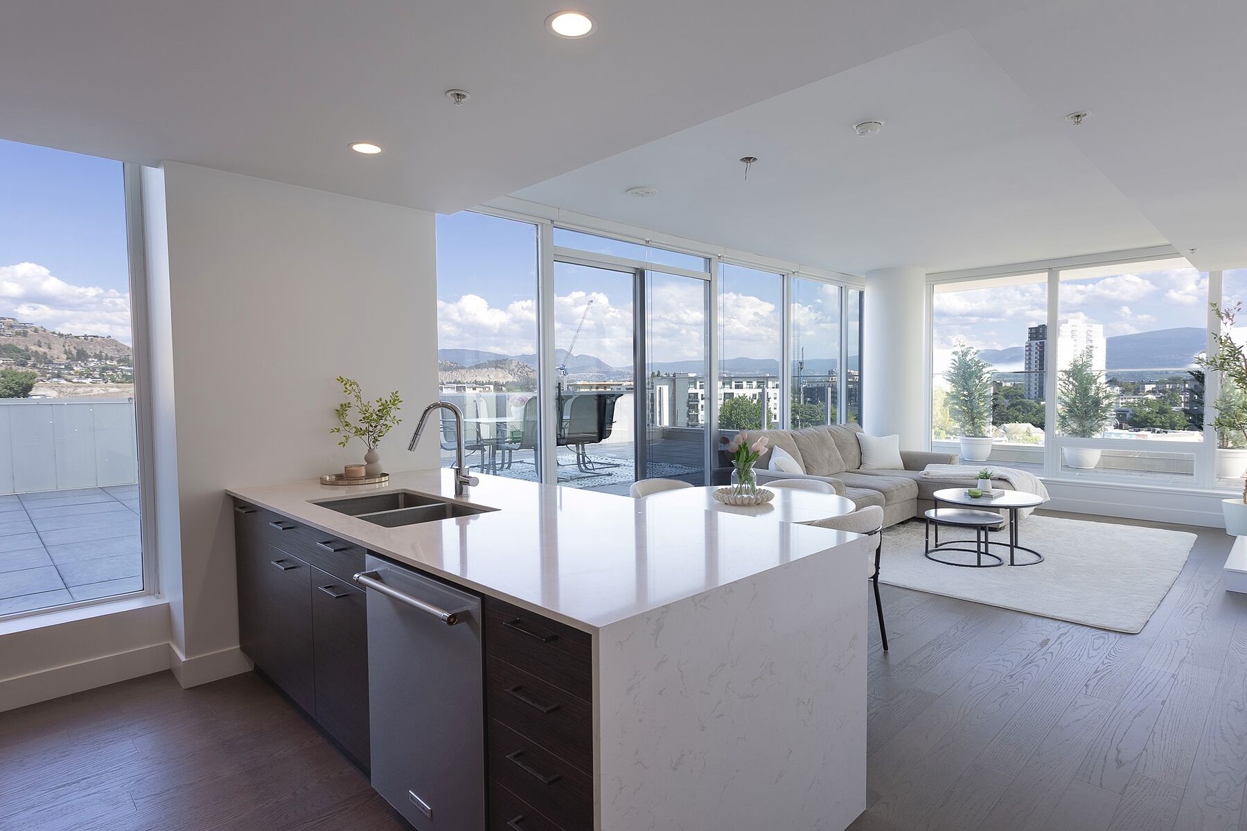  Indoor/Outdoor Living - 物件實景