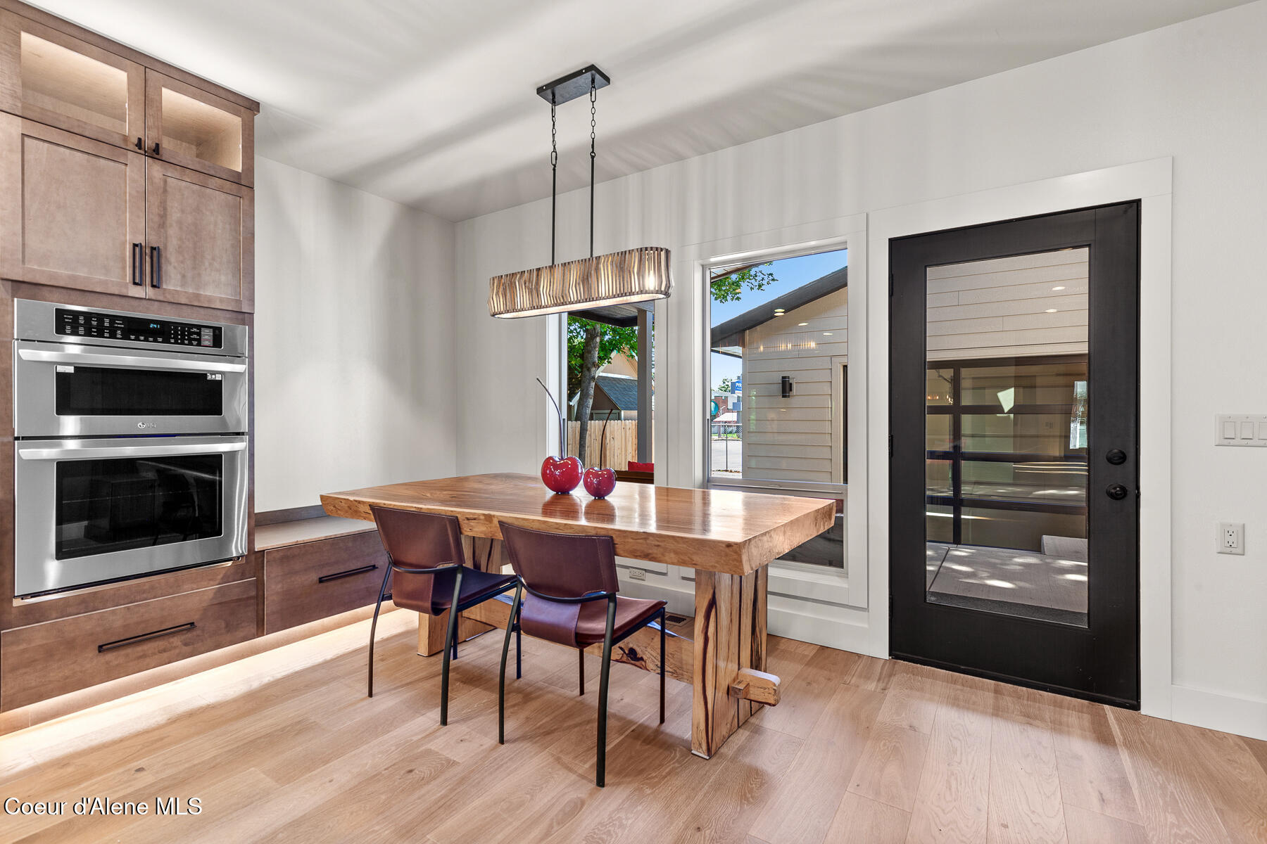 Coeur d'Alene, Idaho, 83814, United States, 4 Bedrooms Bedrooms, ,5 BathroomsBathrooms,Residential,For Sale,2014522