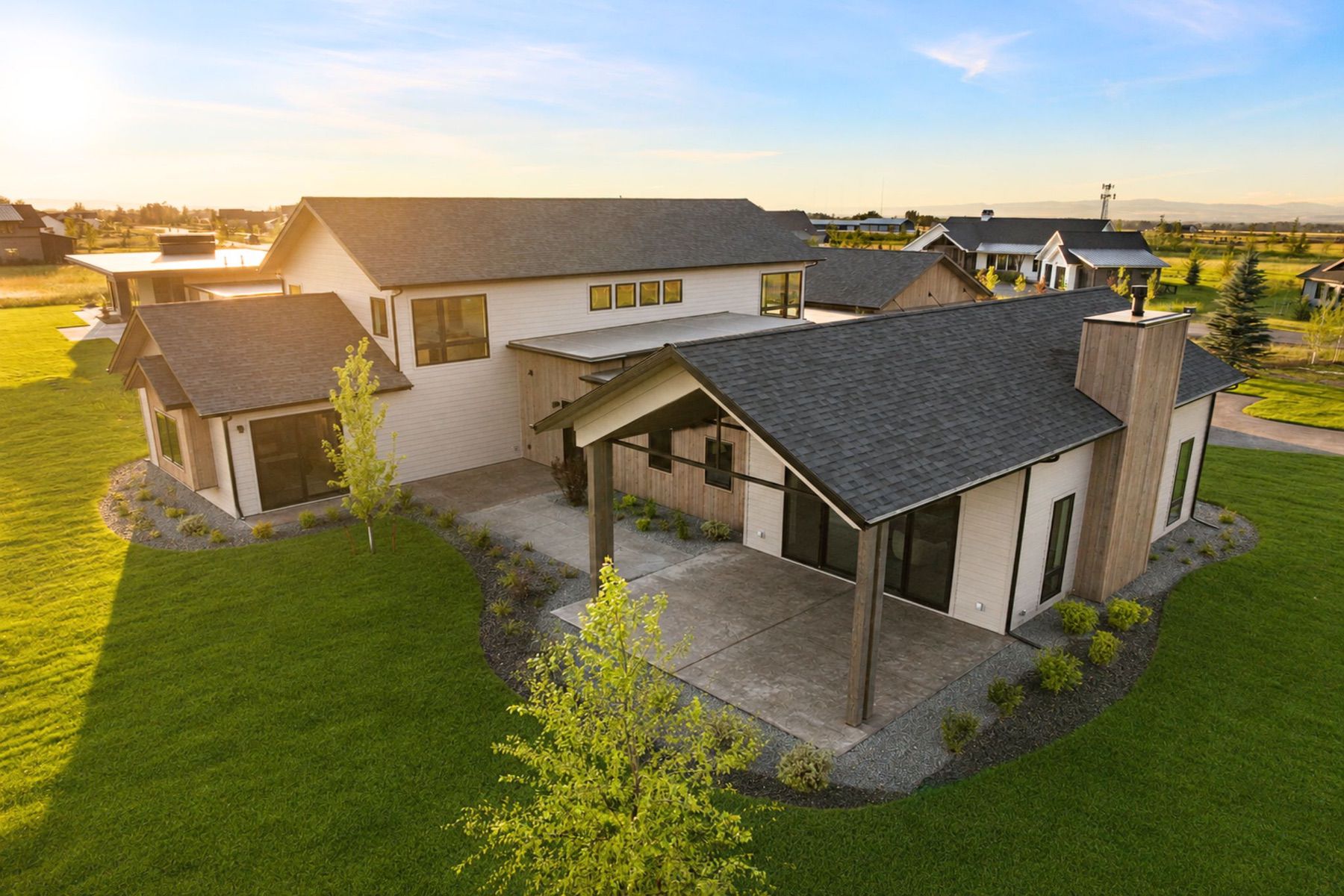  336 Clancy Way - 物件實景