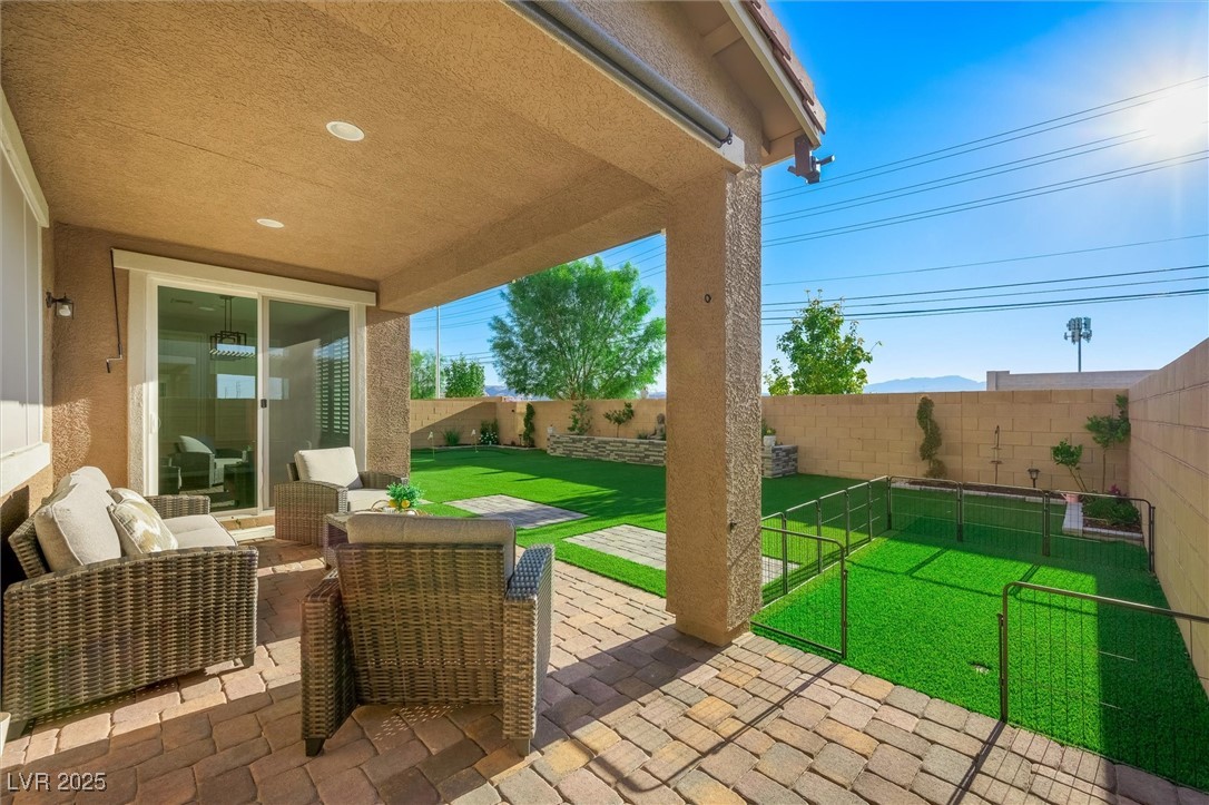 Las Vegas, Nevada, 89183, United States, 4 Bedrooms Bedrooms, ,3 BathroomsBathrooms,Residential,For Sale,1908319