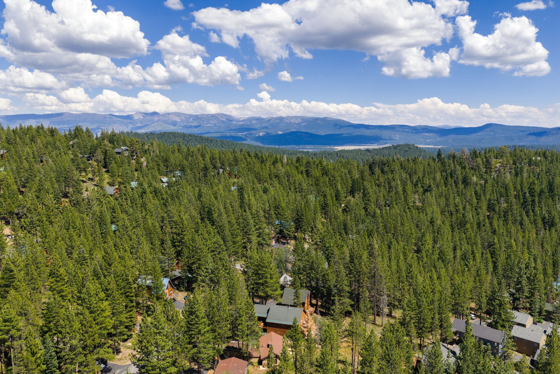  Designed For Mountain Living - 物件實景