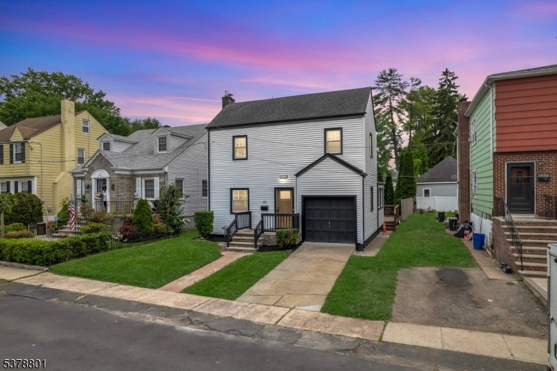 Hillside Twp., New Jersey, 07205, United States, 3 Bedrooms Bedrooms, ,2 BathroomsBathrooms,Residential,For Sale,1917929