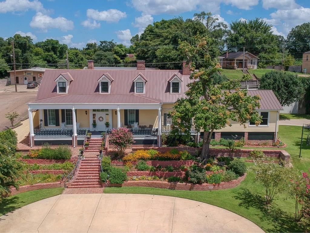 Vicksburg, Mississippi, 39180, United States, 4 Bedrooms Bedrooms, ,4 BathroomsBathrooms,Residential,For Sale,1778903