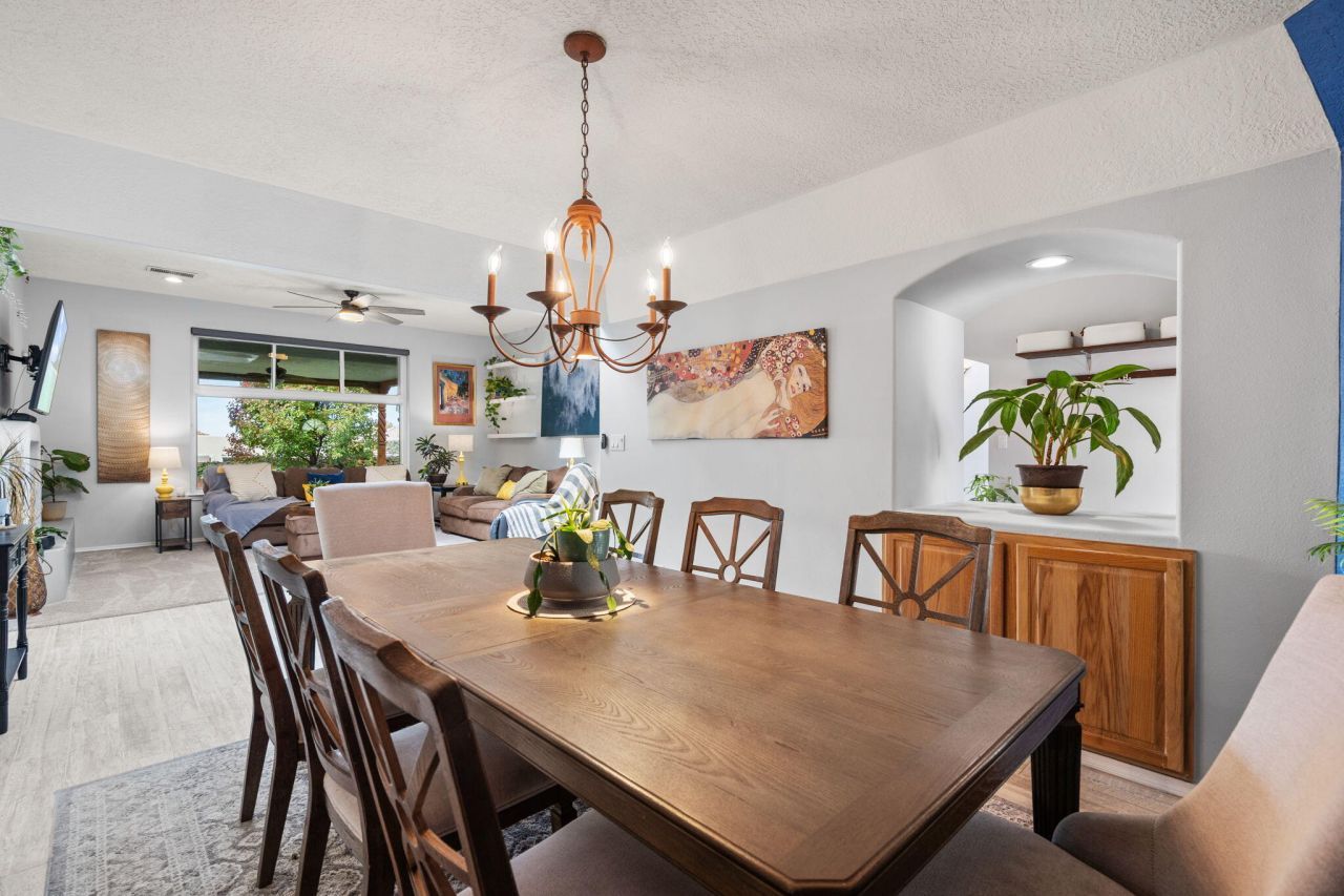 Albuquerque, New Mexico, 87122, United States, 3 Bedrooms Bedrooms, ,2 BathroomsBathrooms,Residential,For Sale,1992964