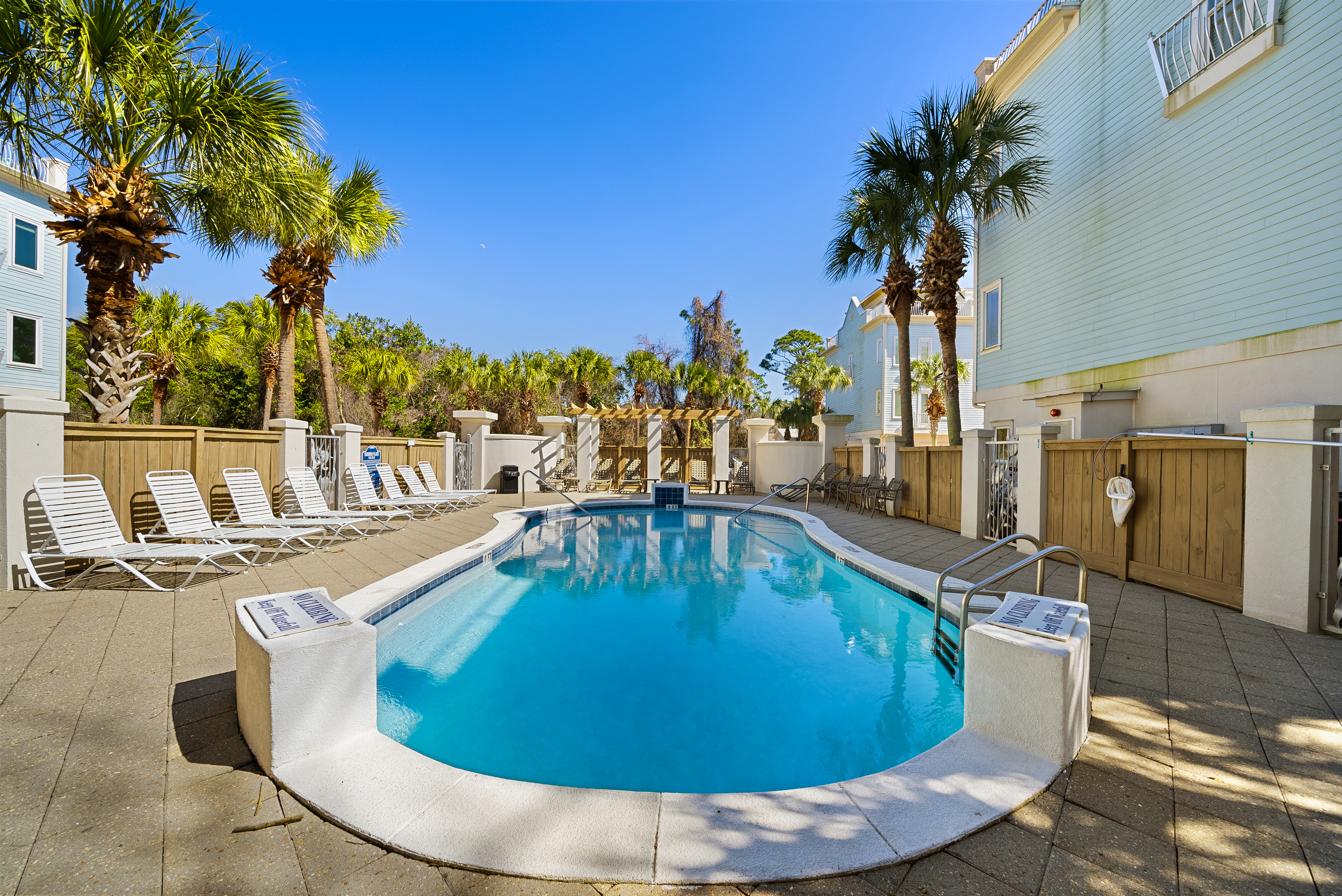  Remodeled End-Unit Townhome With gulf Views And Rooftop Retreat - 物件實景