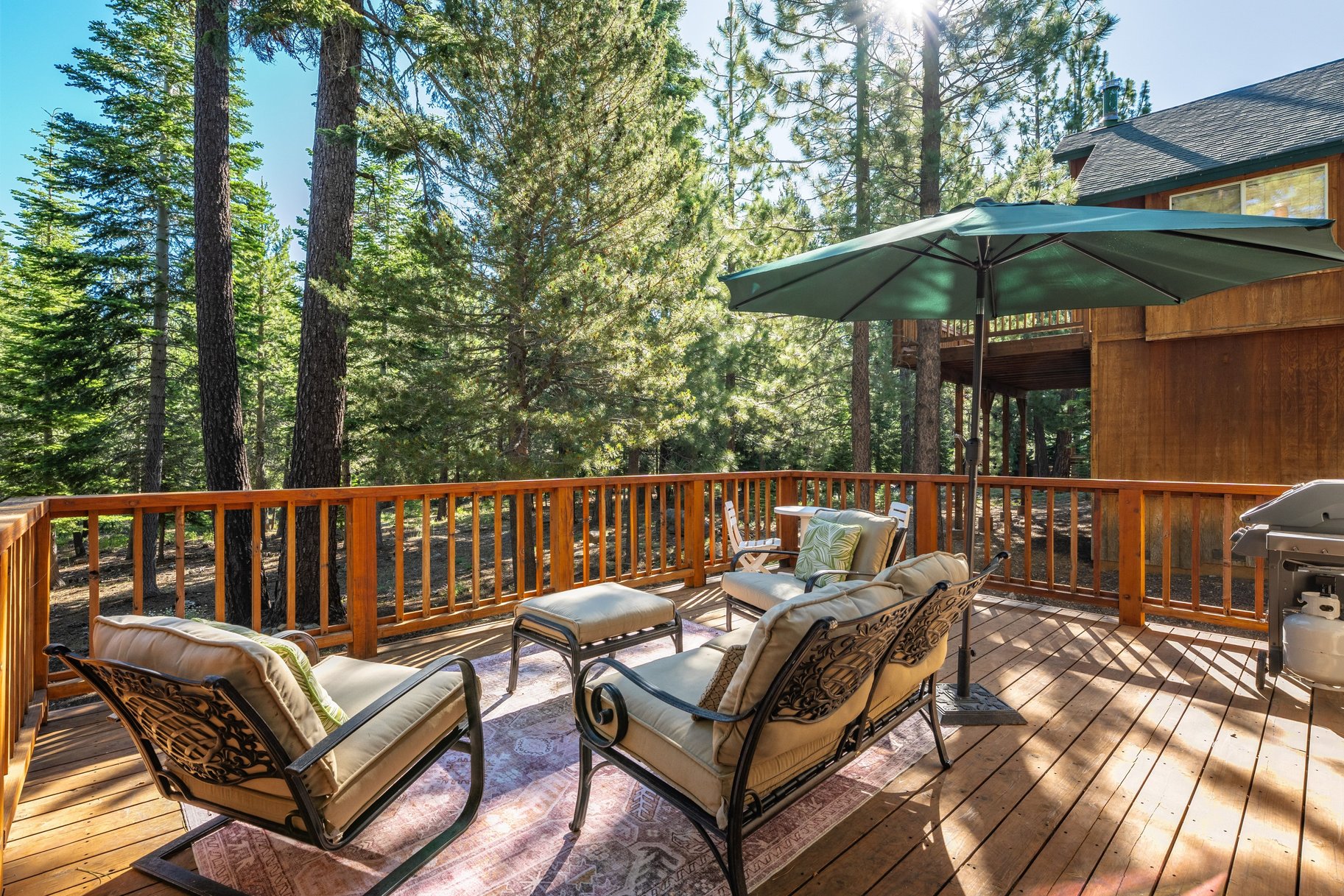  Updated Tahoe Donner retreat with a greenbelt setting - 物件實景
