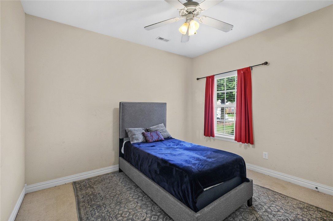 Rogers, Arkansas, 72758, United States, 4 Bedrooms Bedrooms, ,3 BathroomsBathrooms,Residential,For Sale,1821426