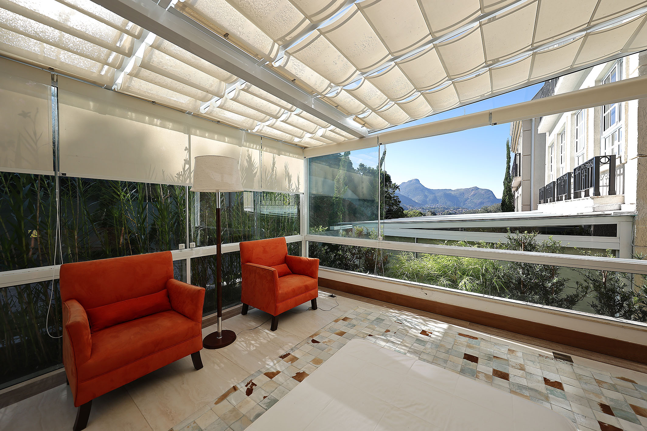  Newly built residence with panoramic elevator in gated condominium in Petrópolis - 物件實景