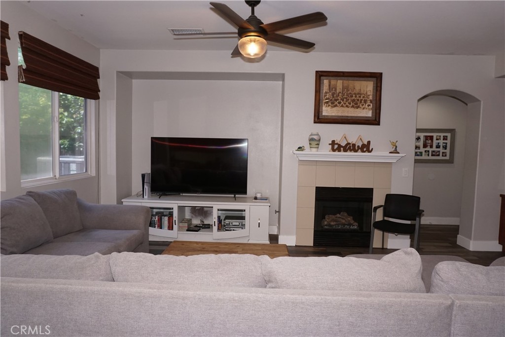 Temecula, California, 92592, United States, 4 Bedrooms Bedrooms, ,3 BathroomsBathrooms,Residential,For Sale,1857276
