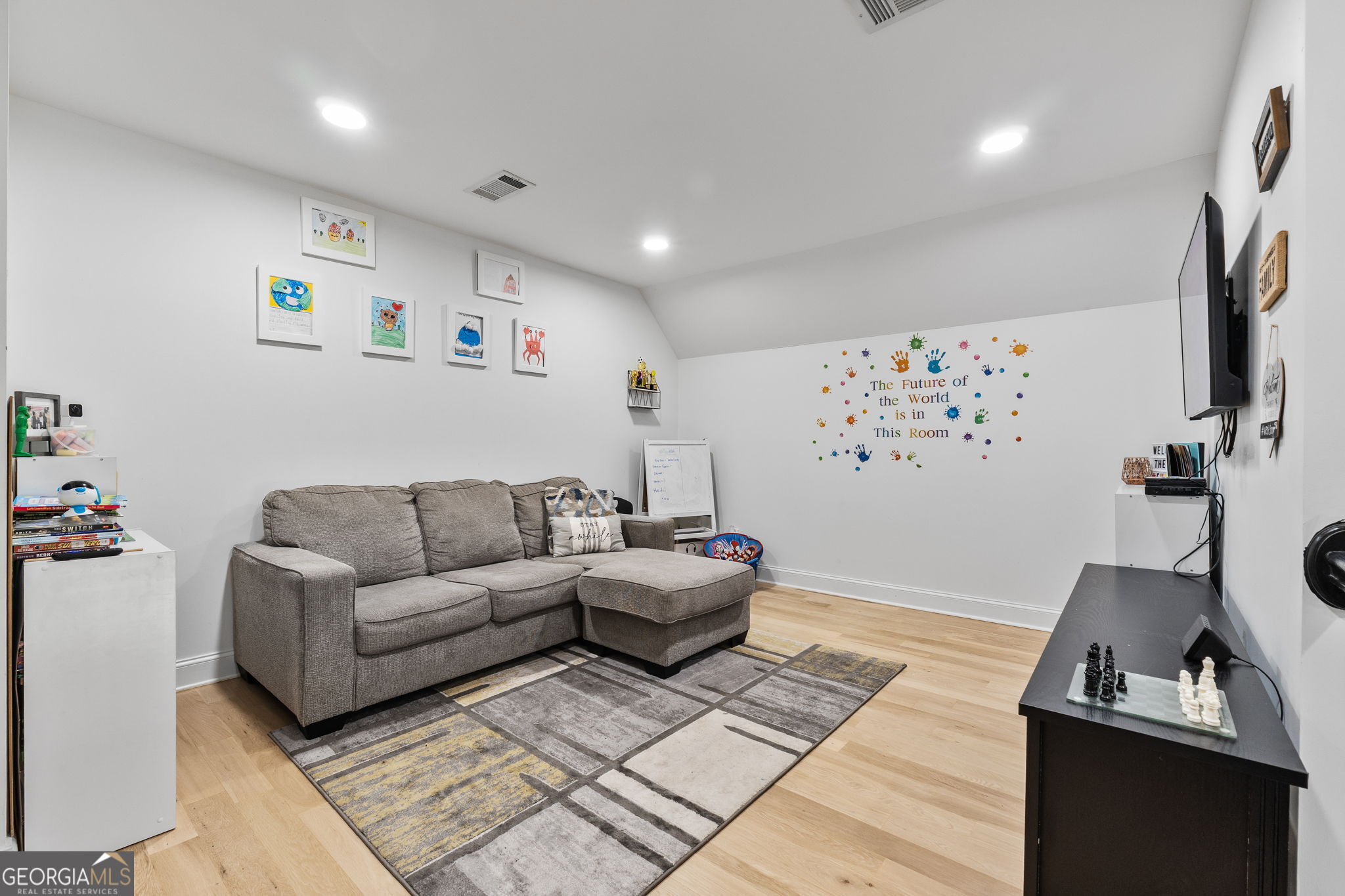 Meansville, Georgia, 30256, United States, 5 Bedrooms Bedrooms, ,4 BathroomsBathrooms,Residential,For Sale,2002650