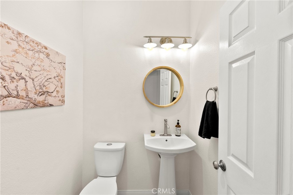 Murrieta, California, 92562, United States, 5 Bedrooms Bedrooms, ,3 BathroomsBathrooms,Residential,For Sale,1837849