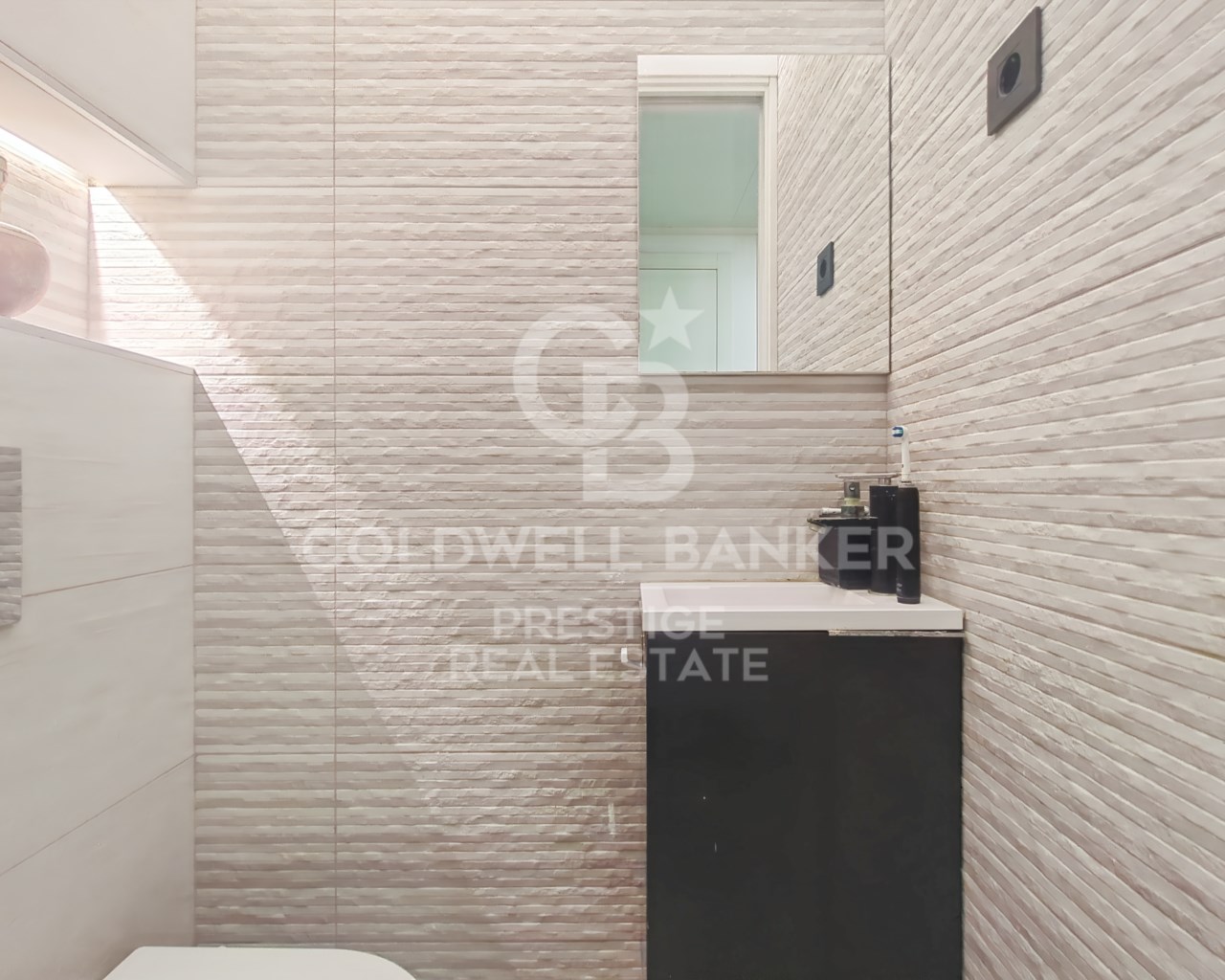 Barcelona, Catalonia, ES, 3 Bedrooms Bedrooms, ,1 BathroomBathrooms,Residential,For Sale,1874926