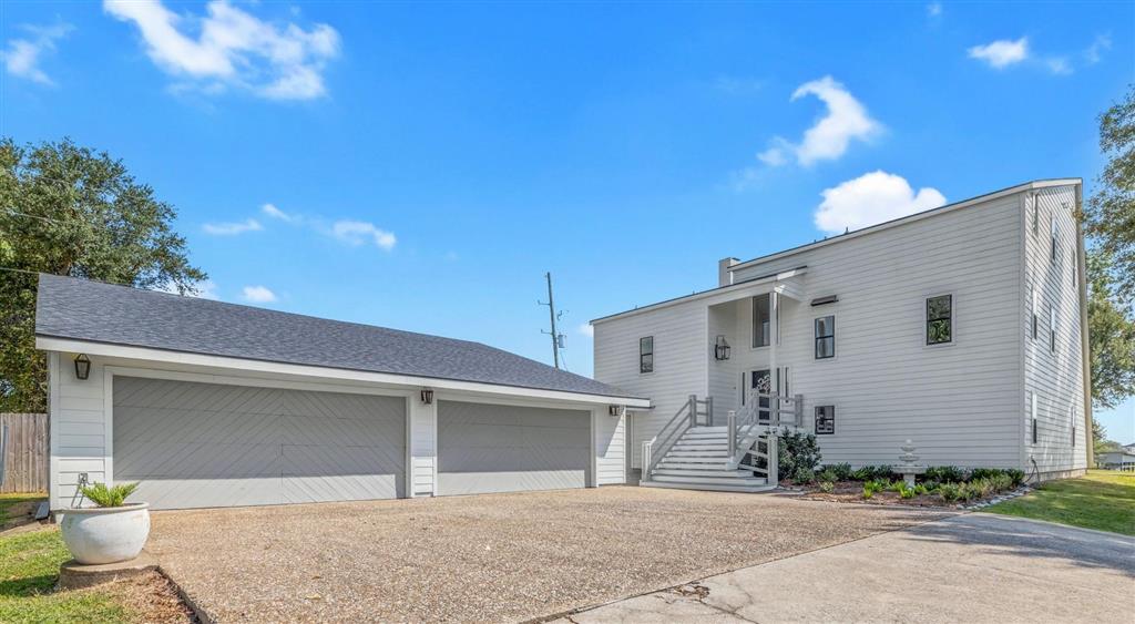 Lake Charles, Louisiana, 70605, United States, 5 Bedrooms Bedrooms, ,4 BathroomsBathrooms,Residential,For Sale,1983707