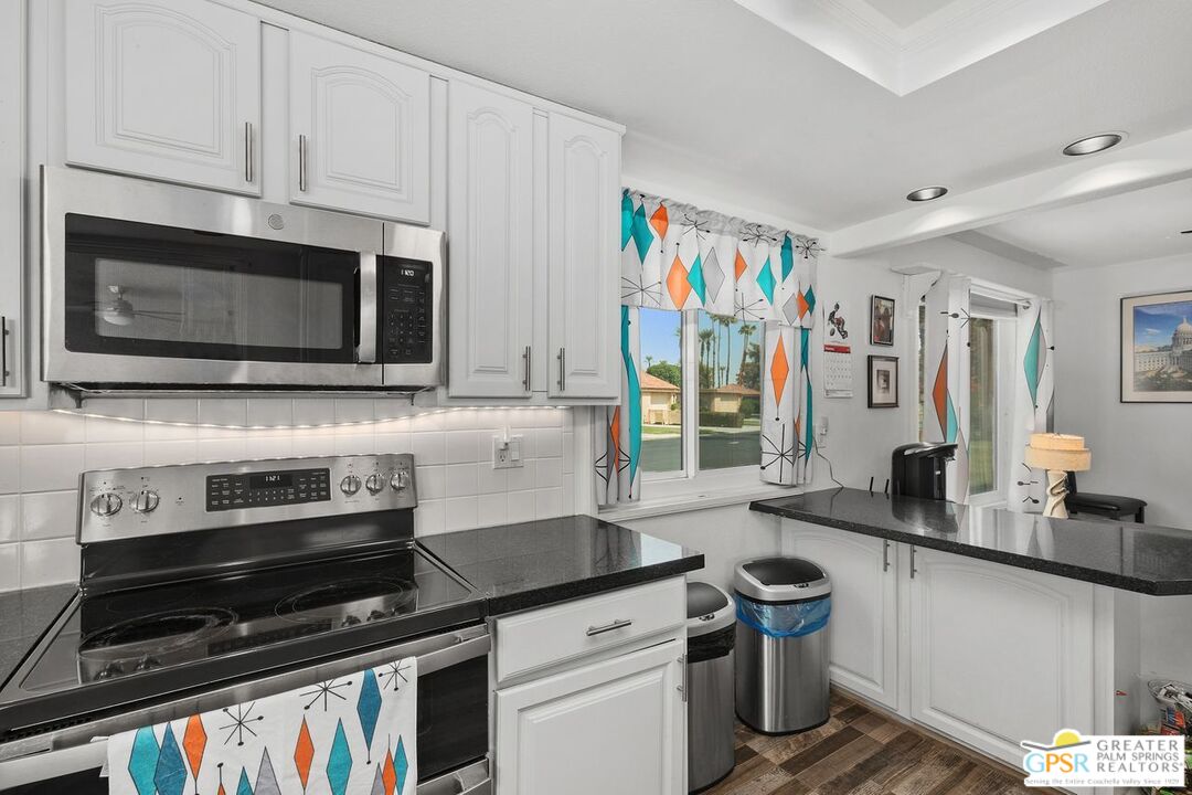 70 Majorca Dr, Rancho Mirage, California, 92270, United States, 3 Bedrooms Bedrooms, ,2 BathroomsBathrooms,Residential,For Sale,70 Majorca Dr,1609680