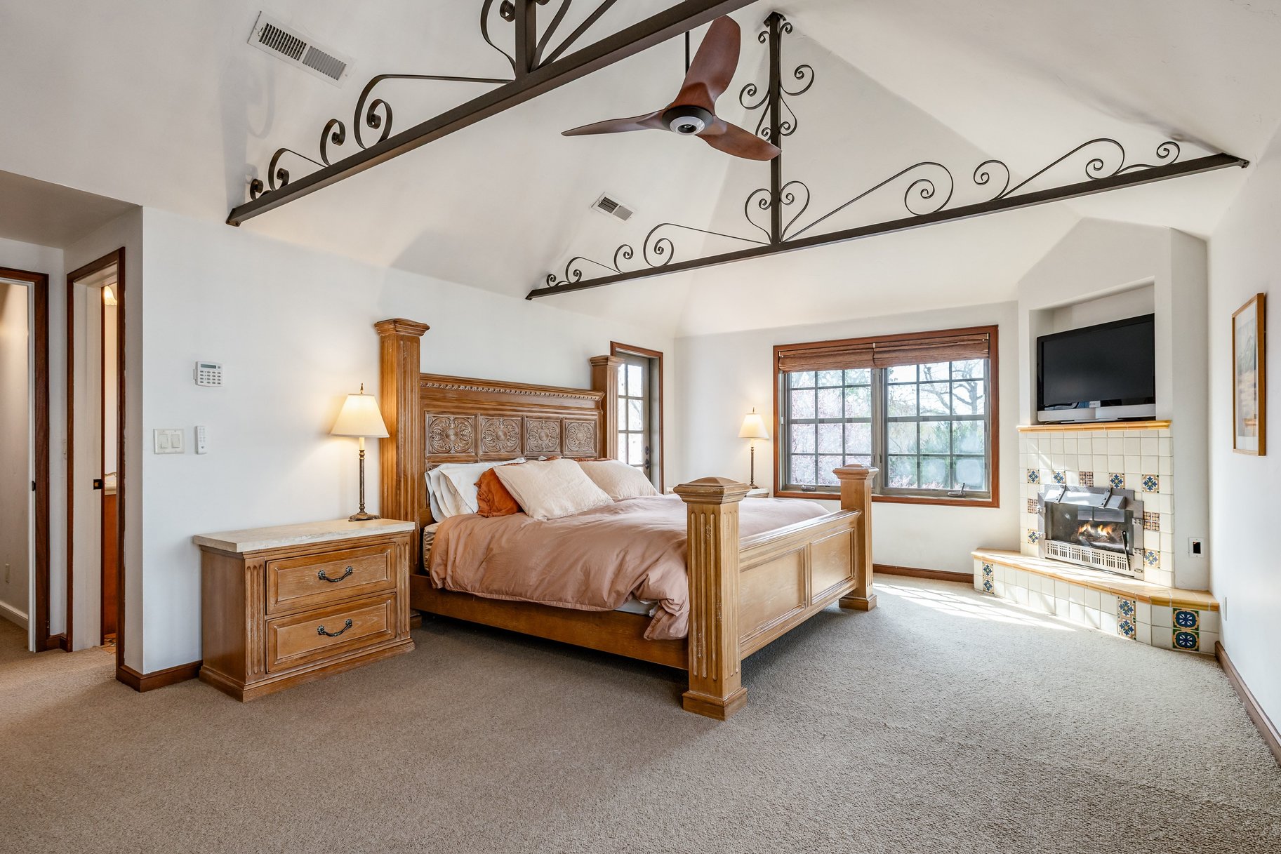  The Nels G. Hall House  Historic Spanish Colonial in Prime Federal Heights - 物件實景