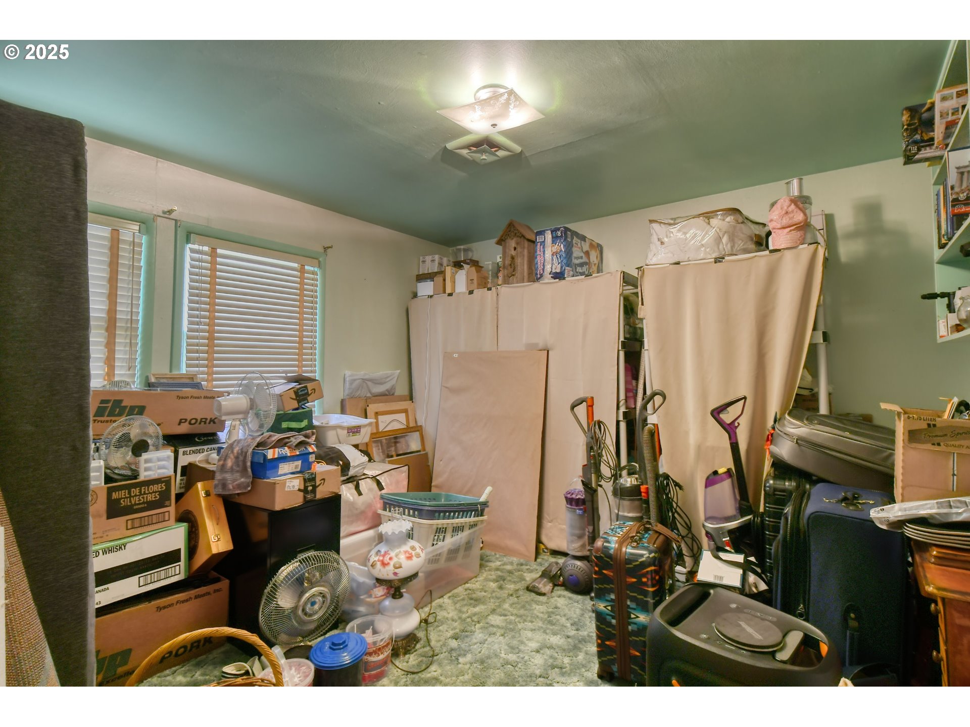 Echo, Oregon, 97826, United States, 3 Bedrooms Bedrooms, ,3 BathroomsBathrooms,Residential,For Sale,1987852