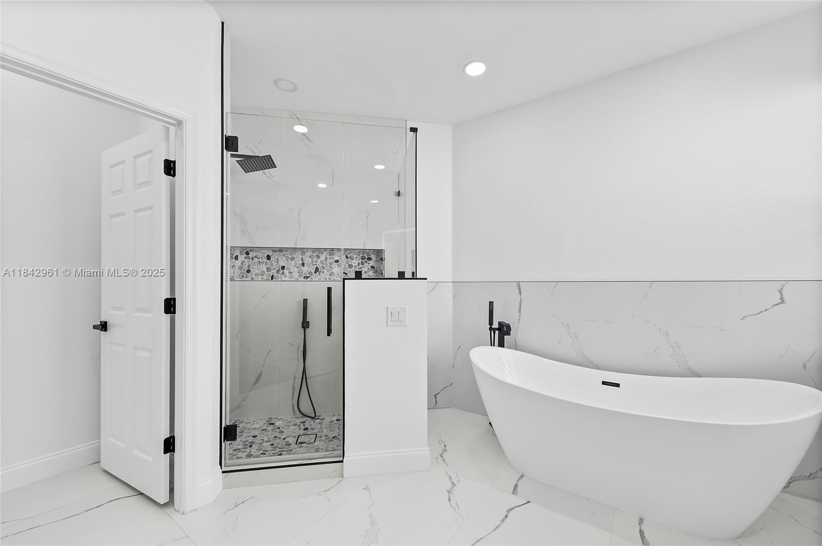 Weston, Florida, 33327, United States, 4 Bedrooms Bedrooms, ,4 BathroomsBathrooms,Residential,For Sale,1900918