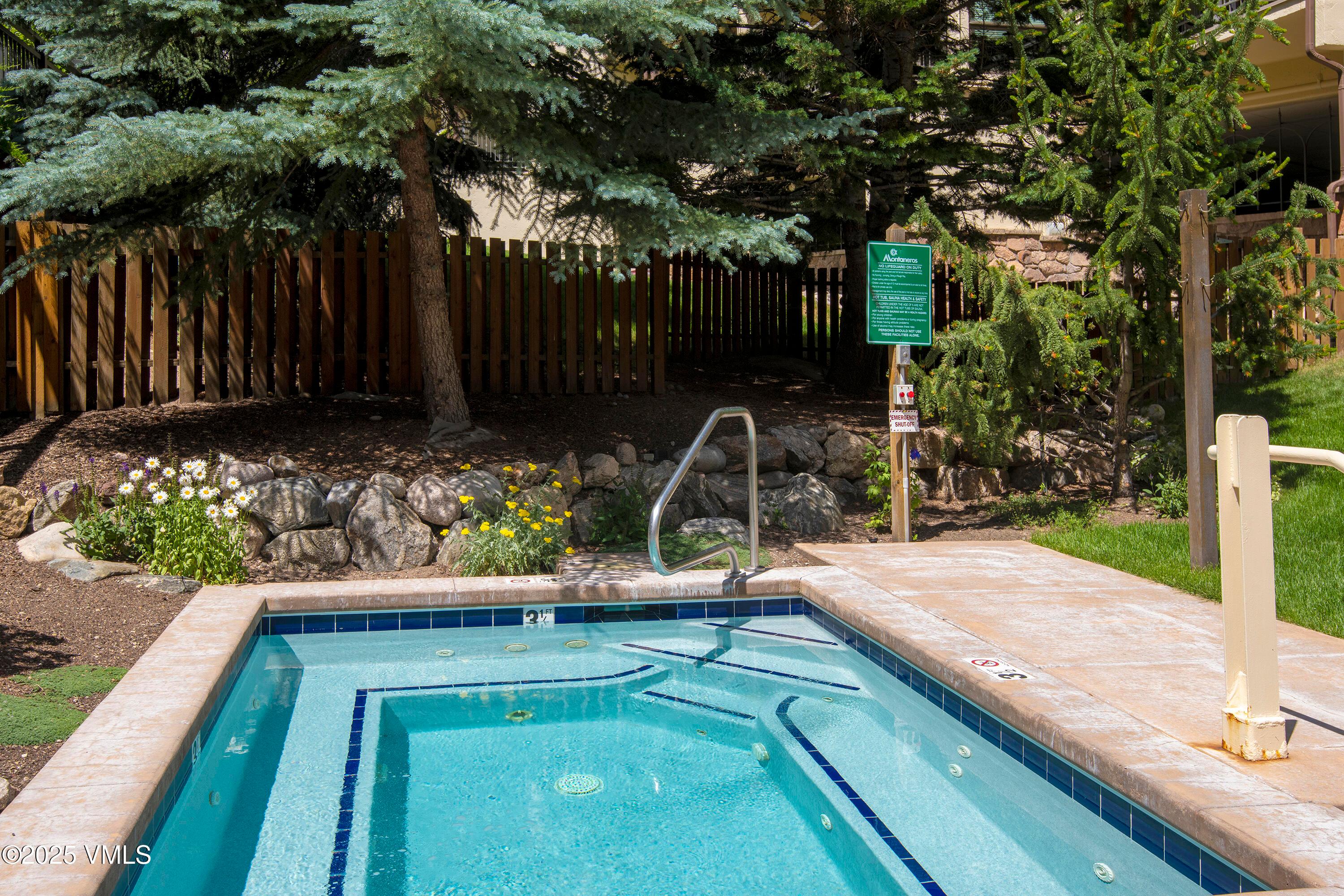 Vail, Colorado, 81657, United States, 2 Bedrooms Bedrooms, ,2 BathroomsBathrooms,Residential,For Sale,1849878