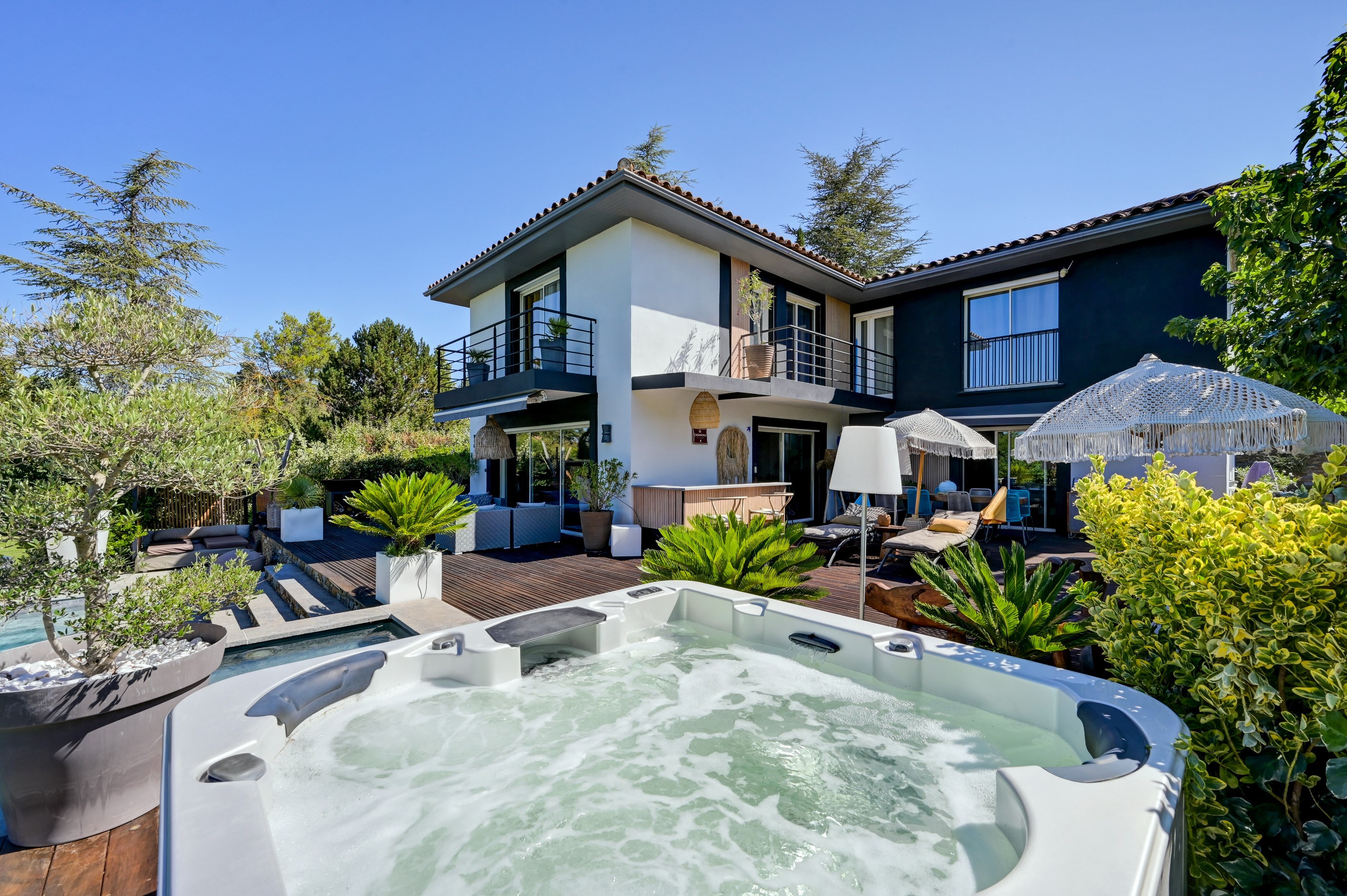  Contemporary Villa with Infinity Pool - 物件實景
