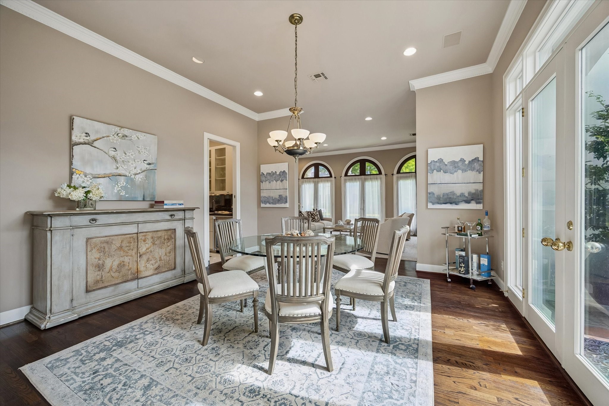  2102 Mcclendon Street - 物件實景