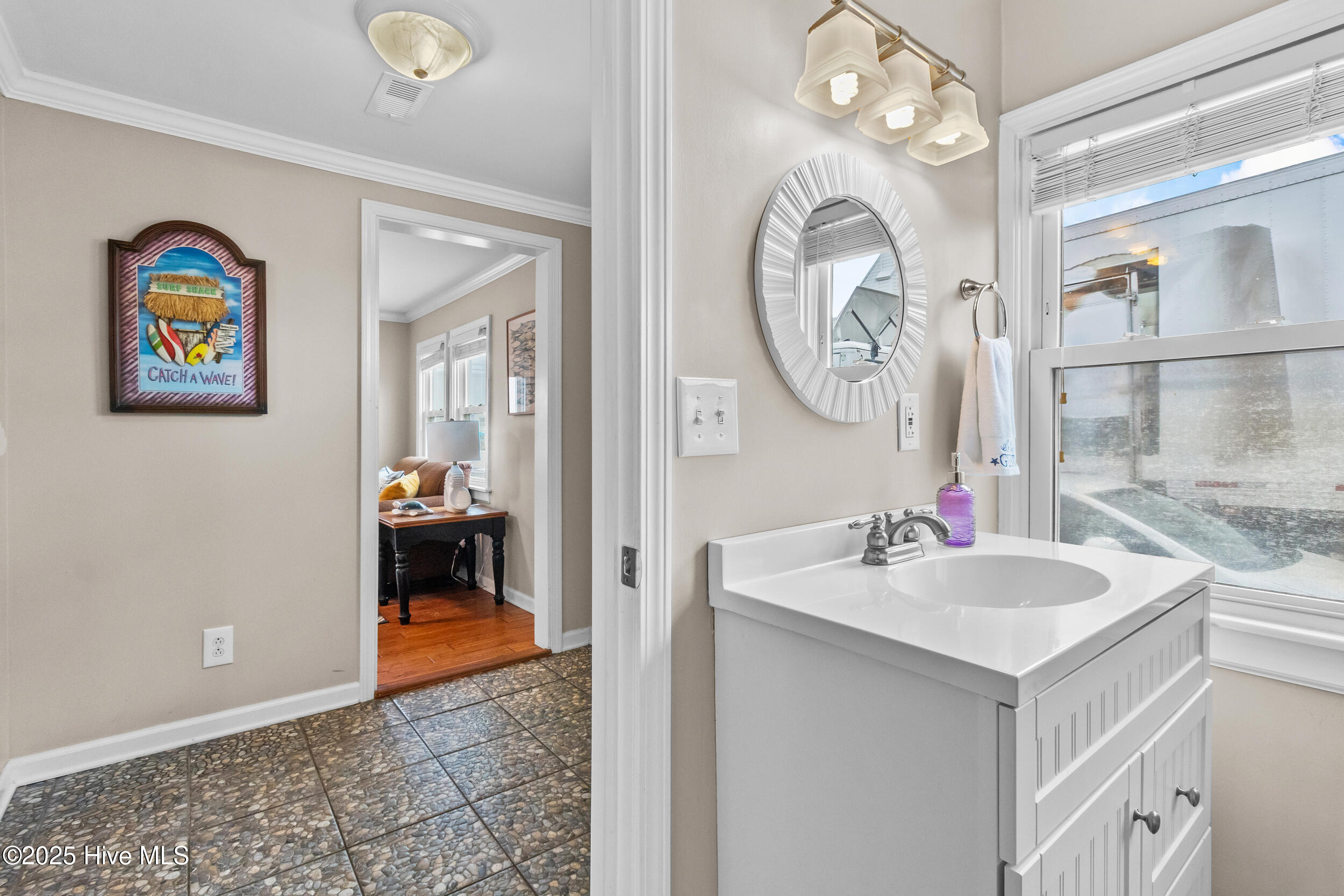 Carolina Beach, North Carolina, 28428, United States, 3 Bedrooms Bedrooms, ,2 BathroomsBathrooms,Residential,For Sale,1917395