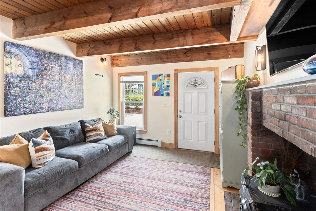 Barnstable, Massachusetts, 02648, United States, 4 Bedrooms Bedrooms, ,2 BathroomsBathrooms,Residential,For Sale,2049292