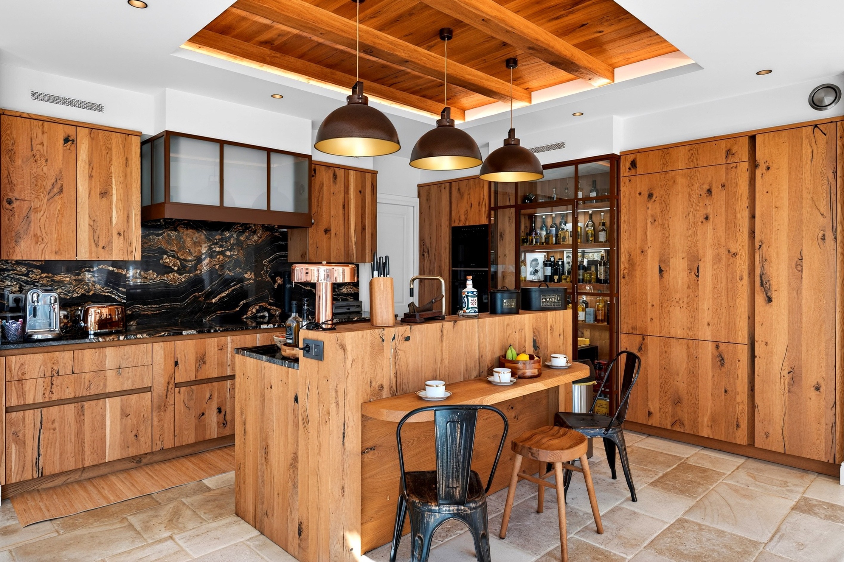  Roquefort-les-Pins villa with pool, 4 bedrooms and open views near Nice airport… - 物件實景