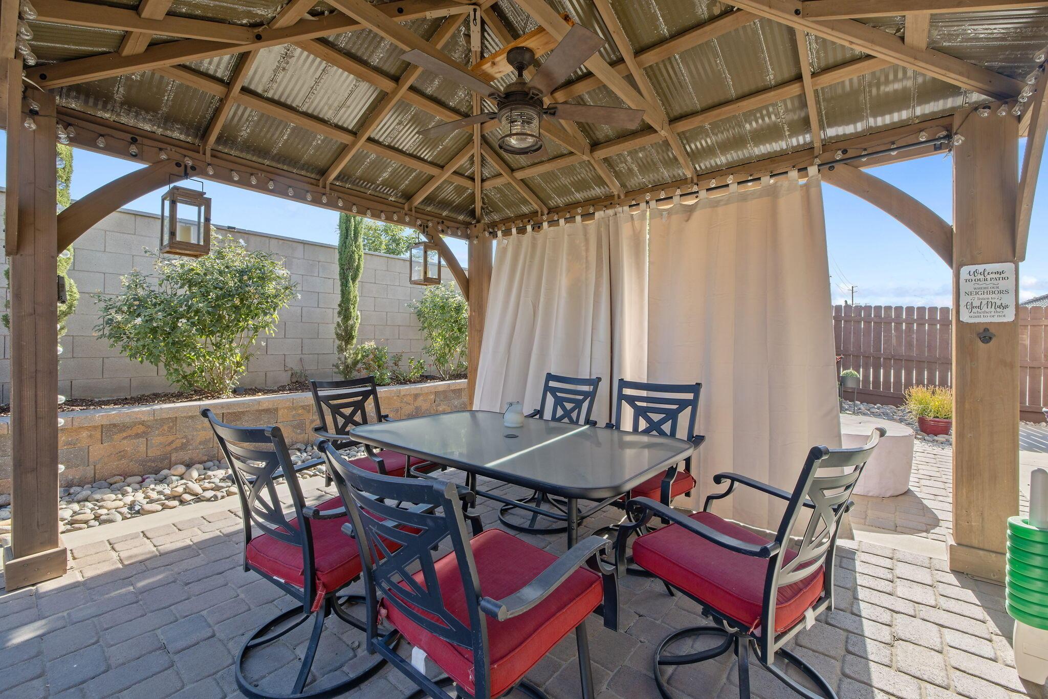 Visalia, California, 93291, United States, 4 Bedrooms Bedrooms, ,2 BathroomsBathrooms,Residential,For Sale,1927793