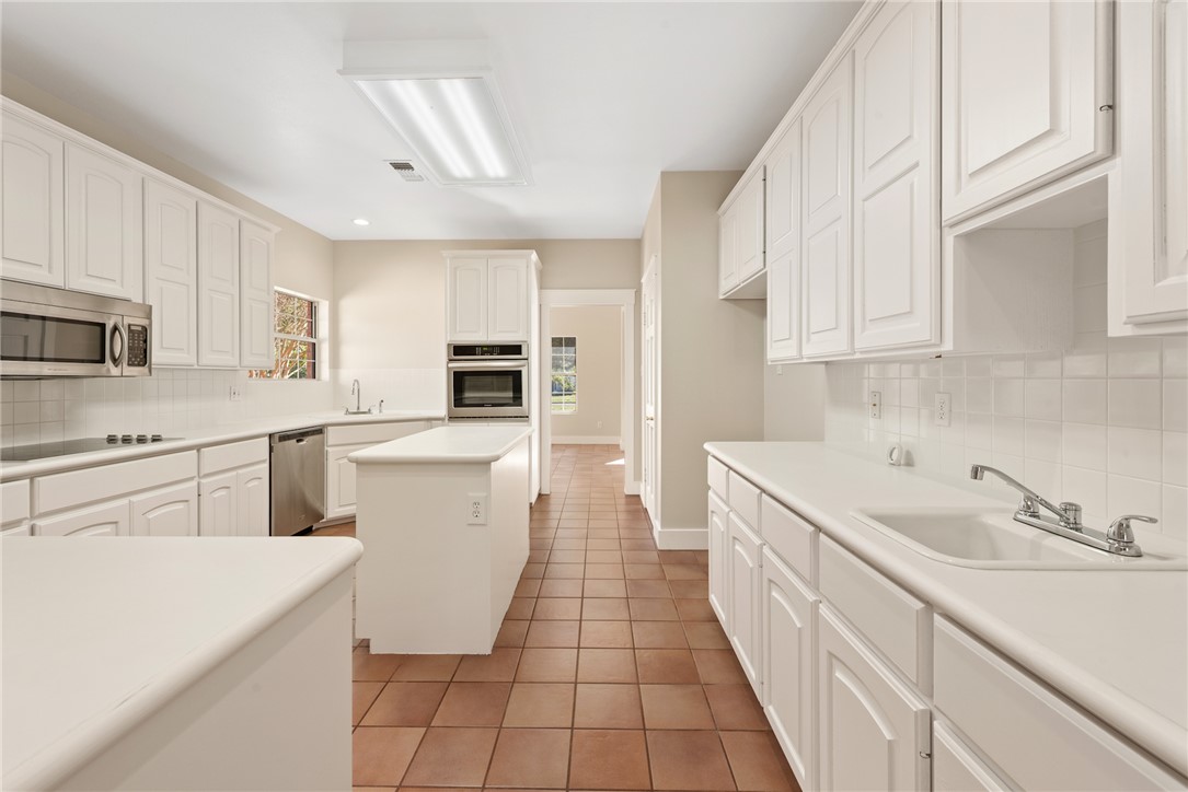 Franklin, Texas, 77856, United States, 4 Bedrooms Bedrooms, ,3 BathroomsBathrooms,Residential,For Sale,2005456