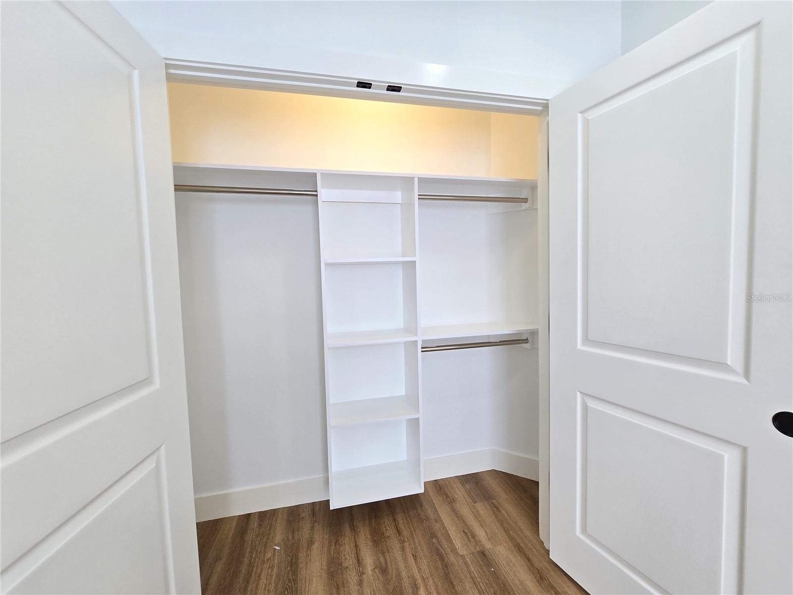 TAMPA, Florida, 33607, United States, 5 Bedrooms Bedrooms, ,3 BathroomsBathrooms,Residential,For Sale,1976051