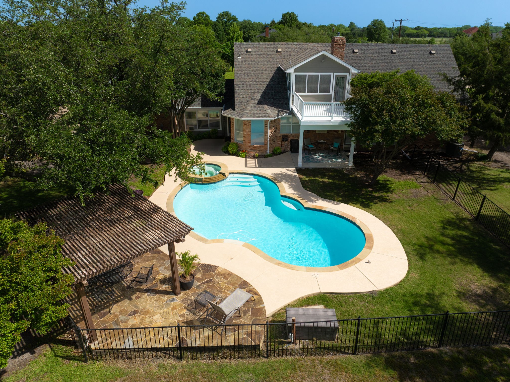 Heath, Texas, 75032, United States, 4 Bedrooms Bedrooms, ,3 BathroomsBathrooms,Residential,For Sale,1817518